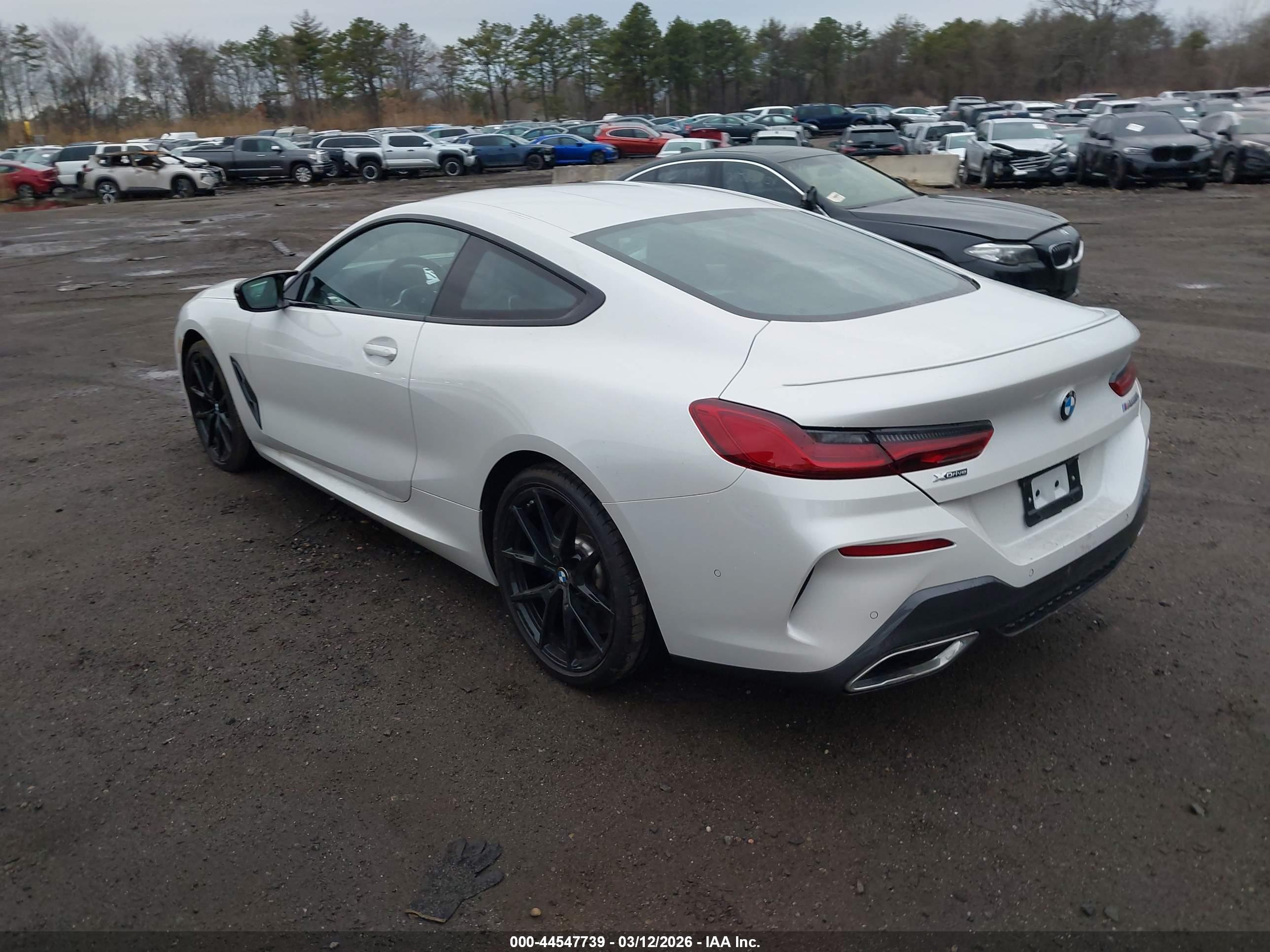 BMW M850I image 3