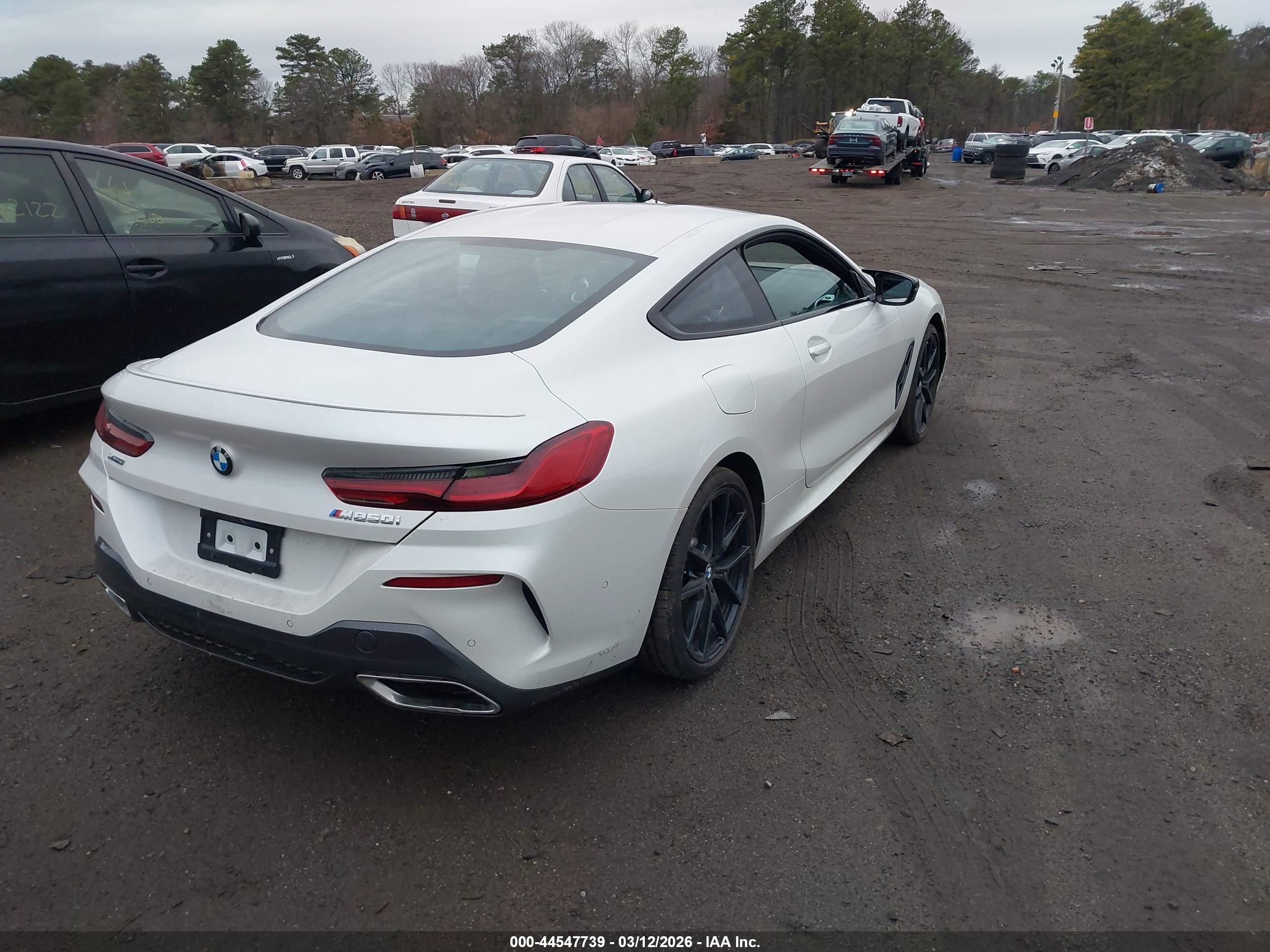 BMW M850I image 4