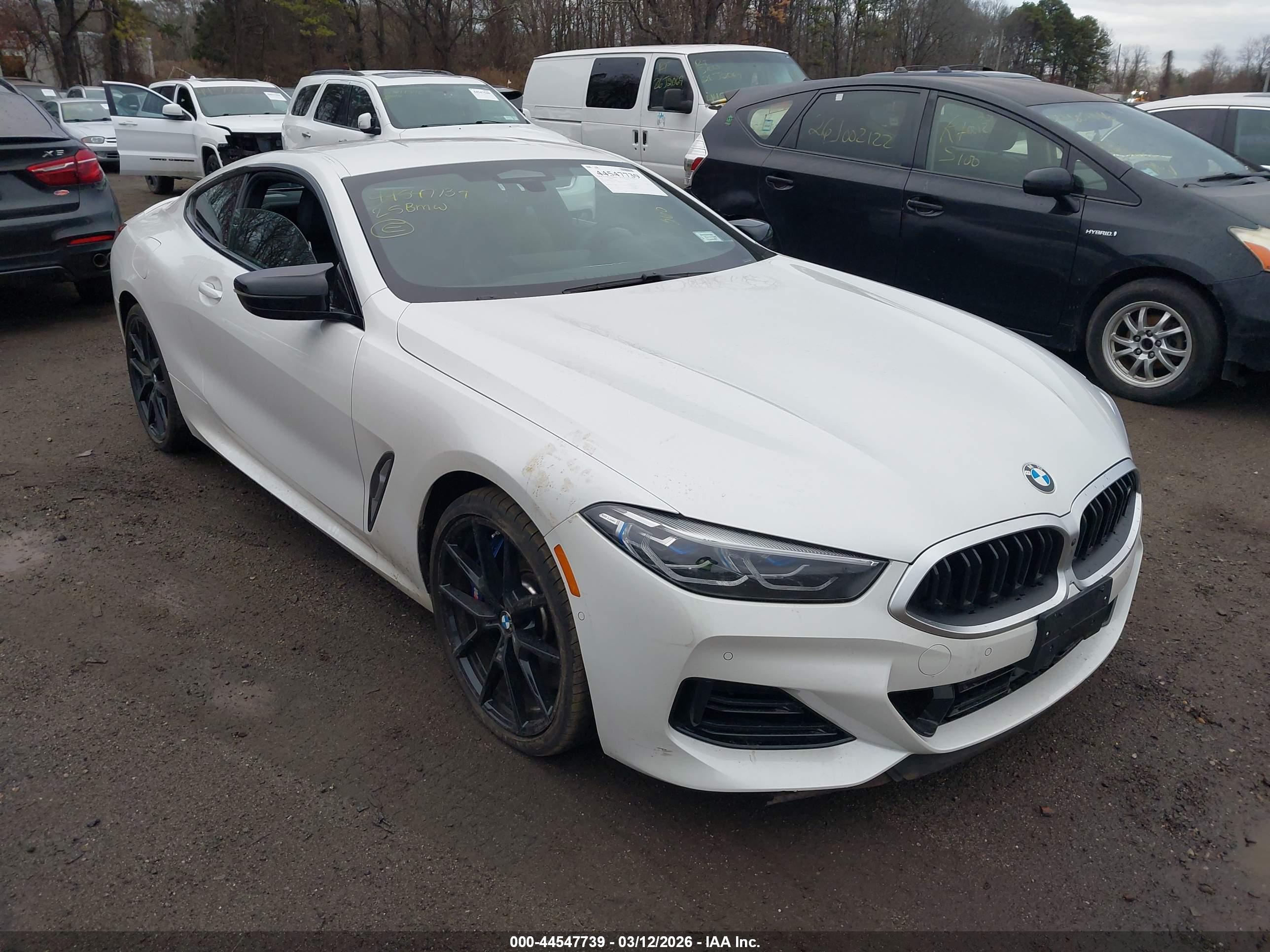 BMW M850I image 6