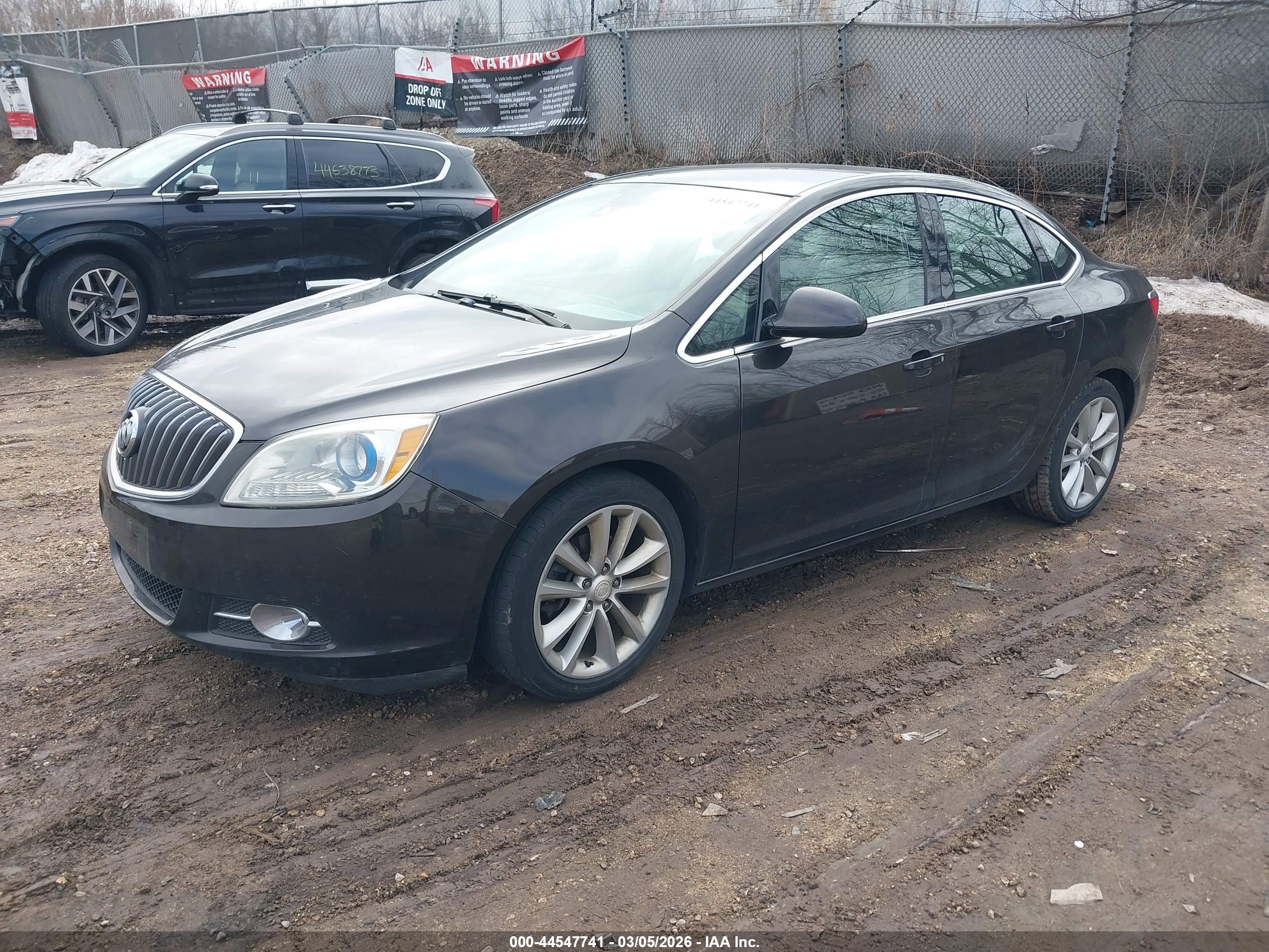 BUICK VERANO image 2