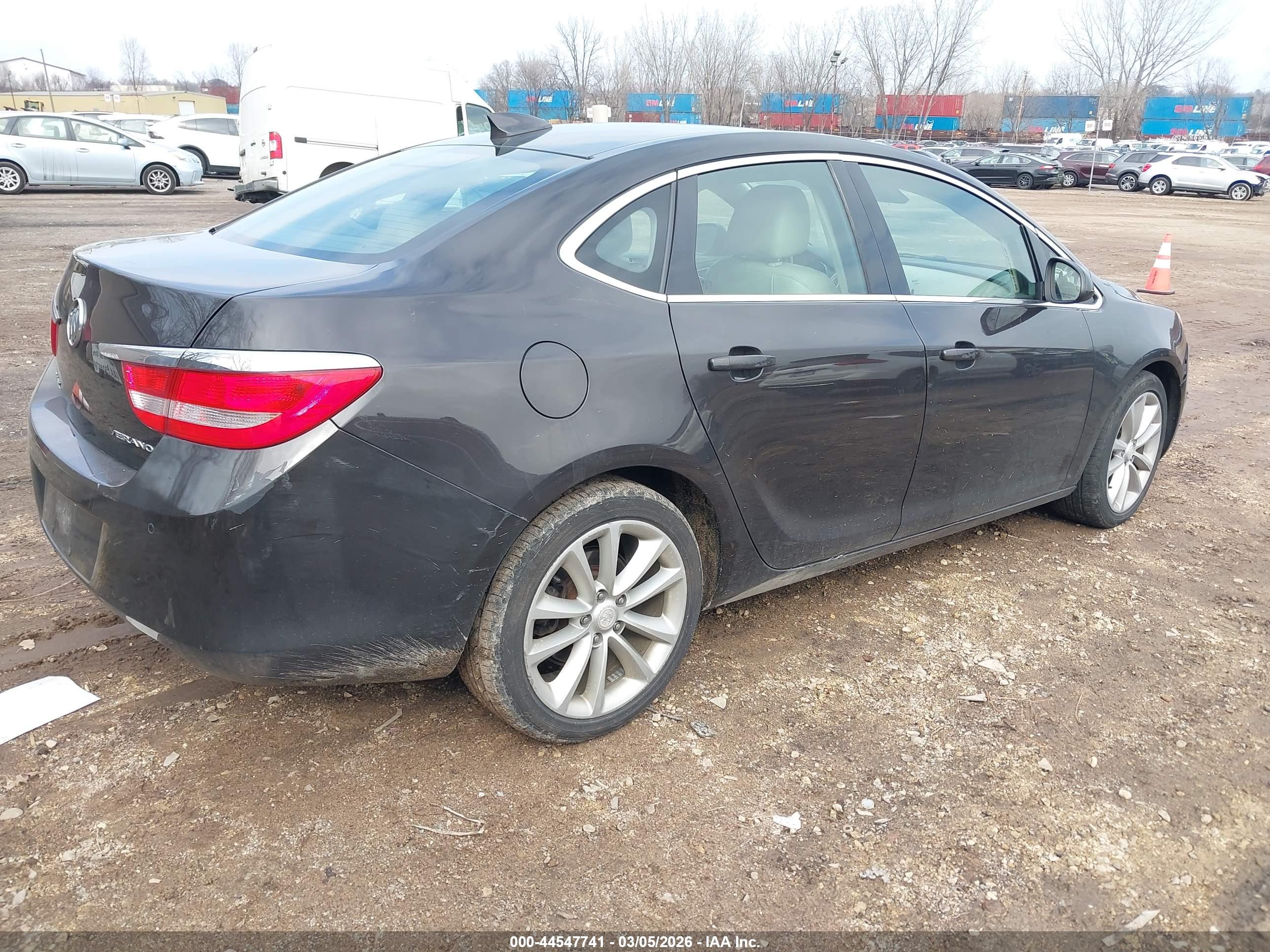 BUICK VERANO image 4