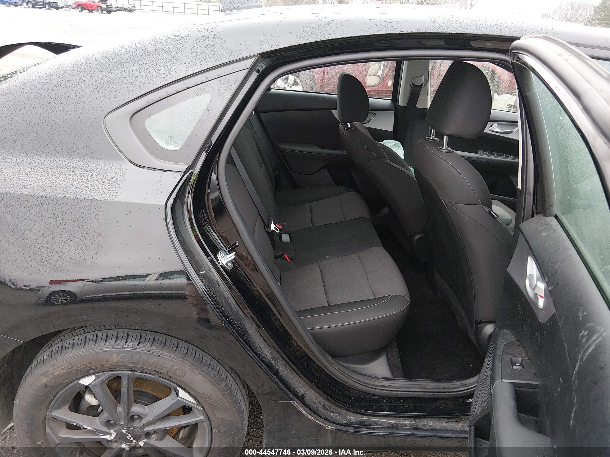 KIA FORTE image 8