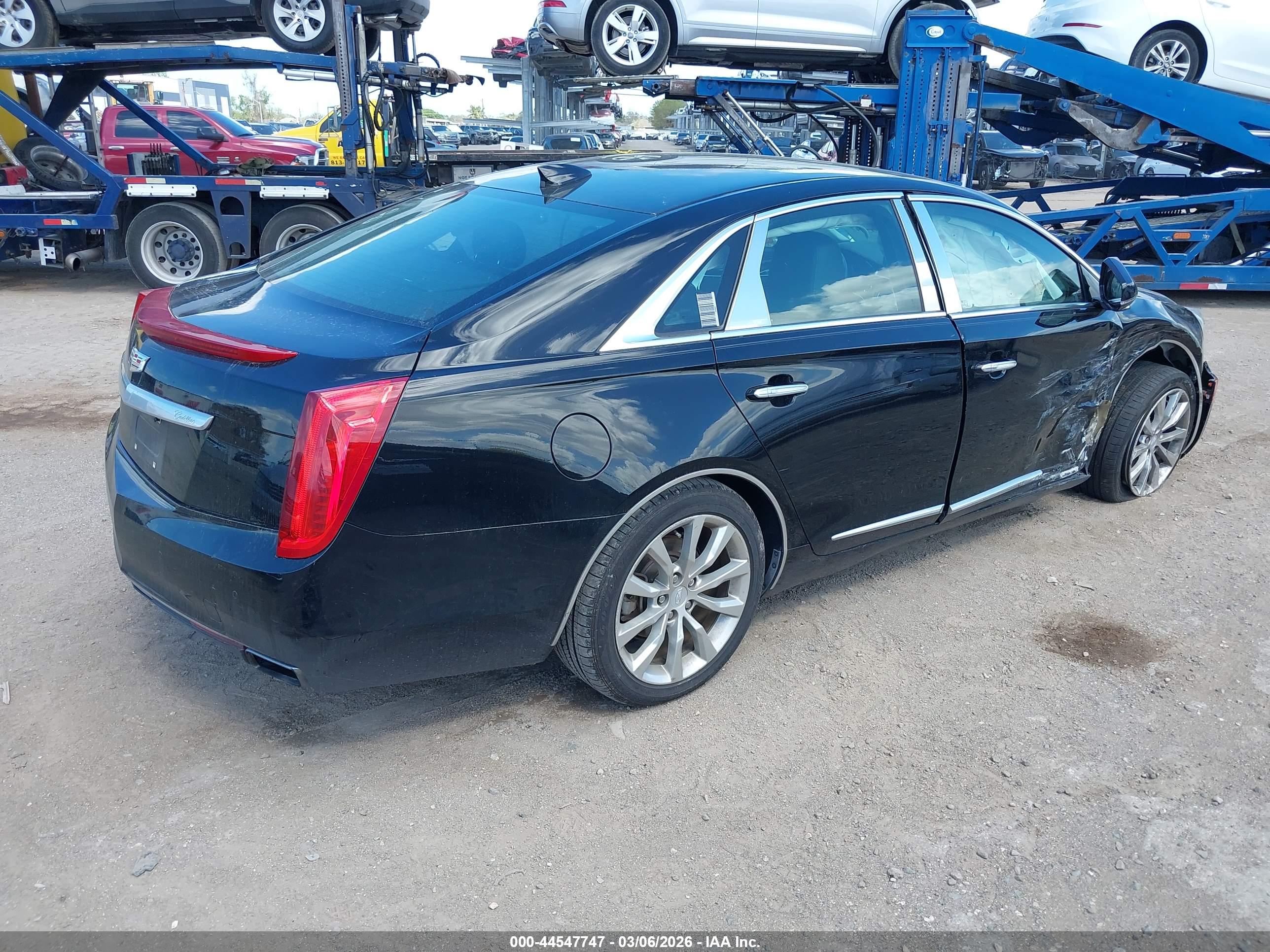 CADILLAC XTS image 4