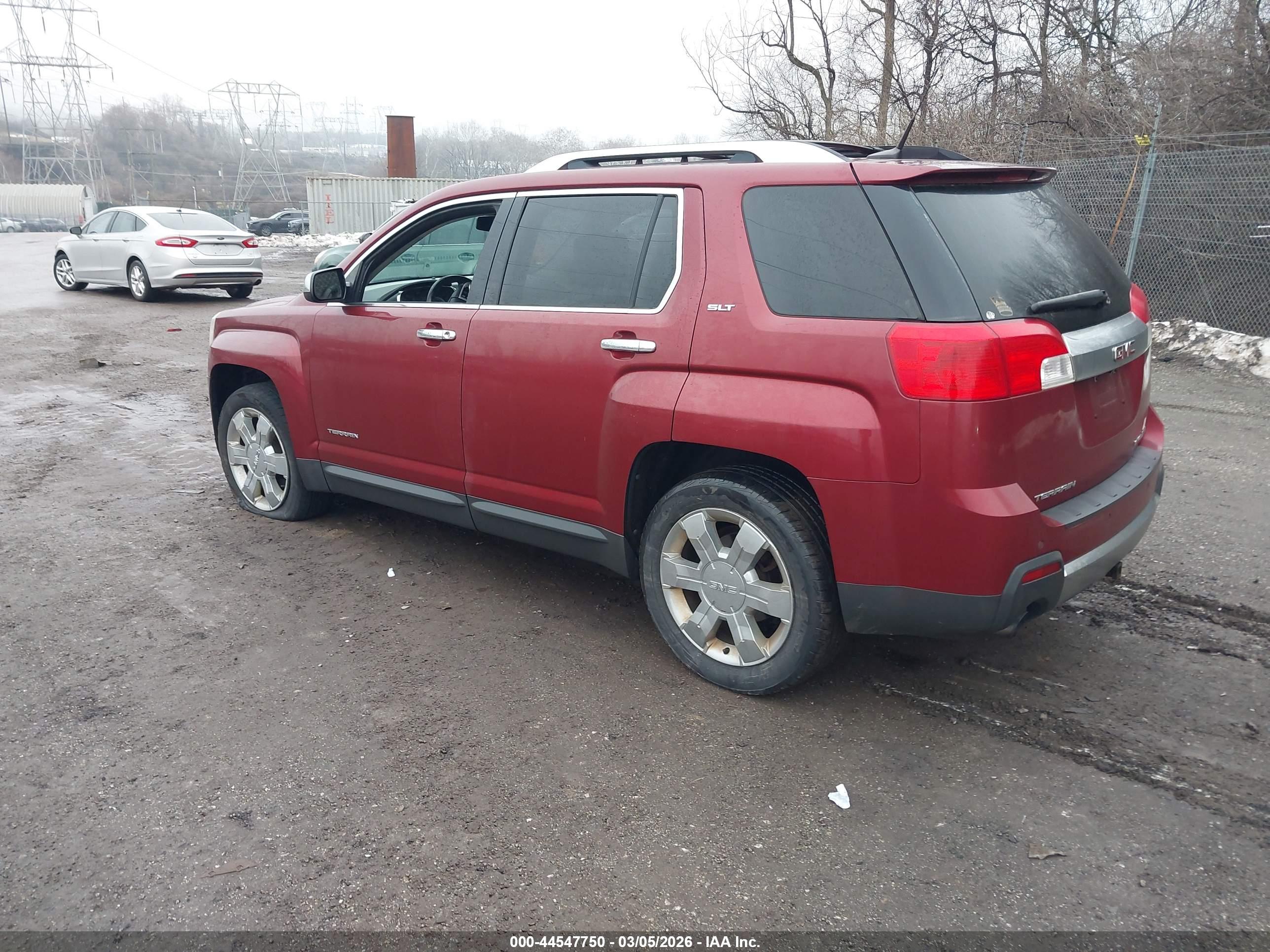 GMC TERRAIN image 3