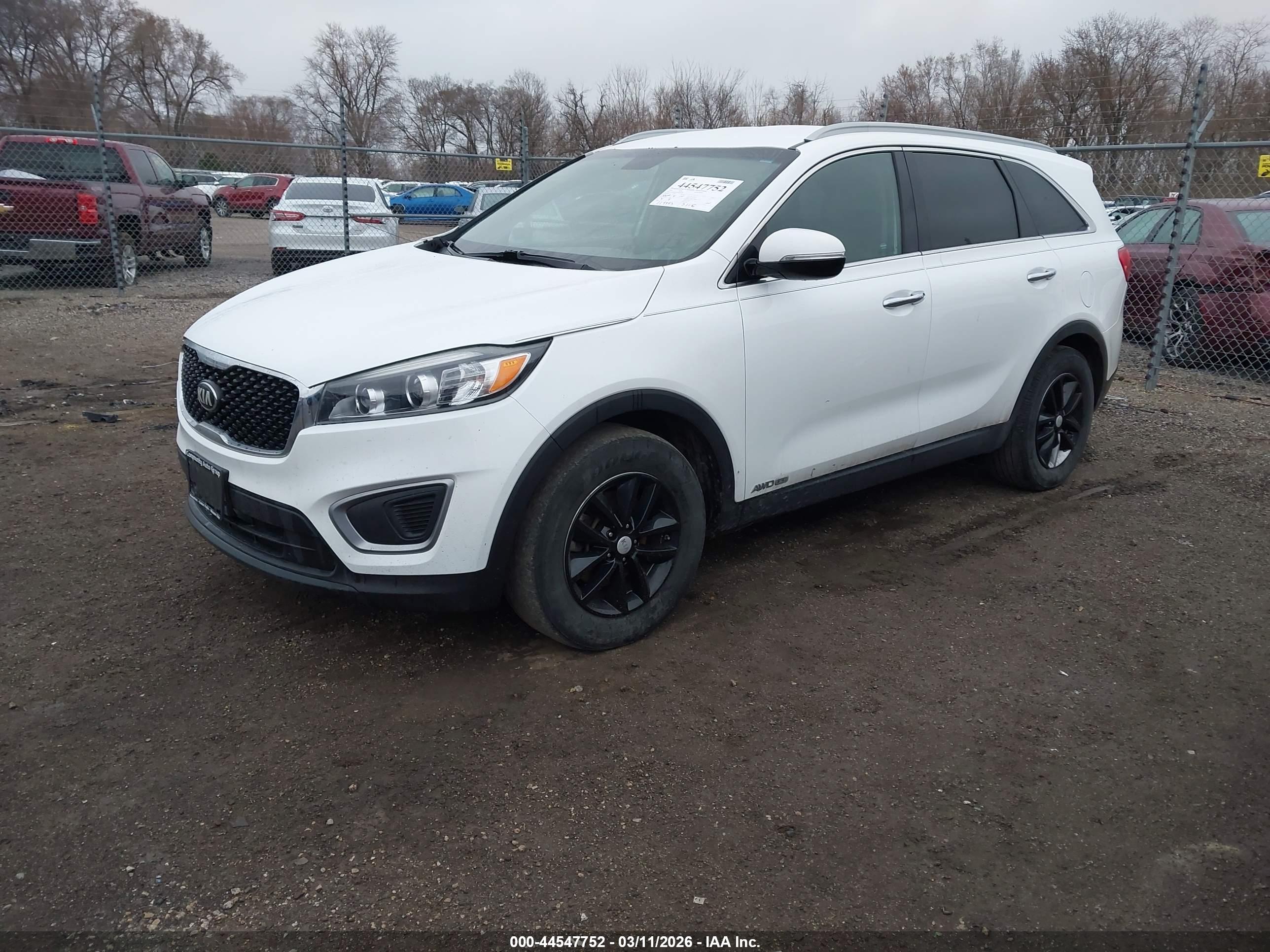 KIA SORENTO image 2