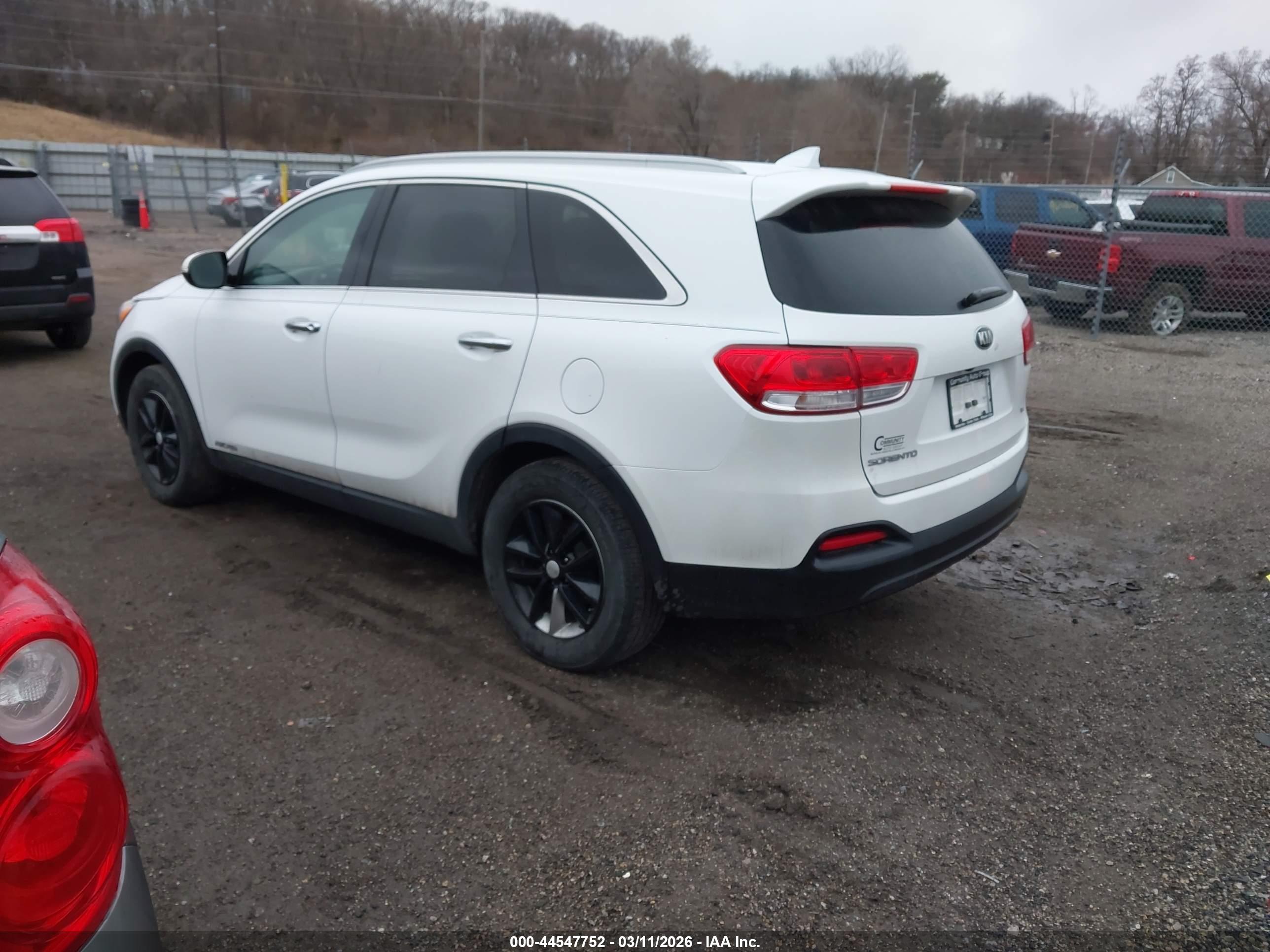 KIA SORENTO image 3