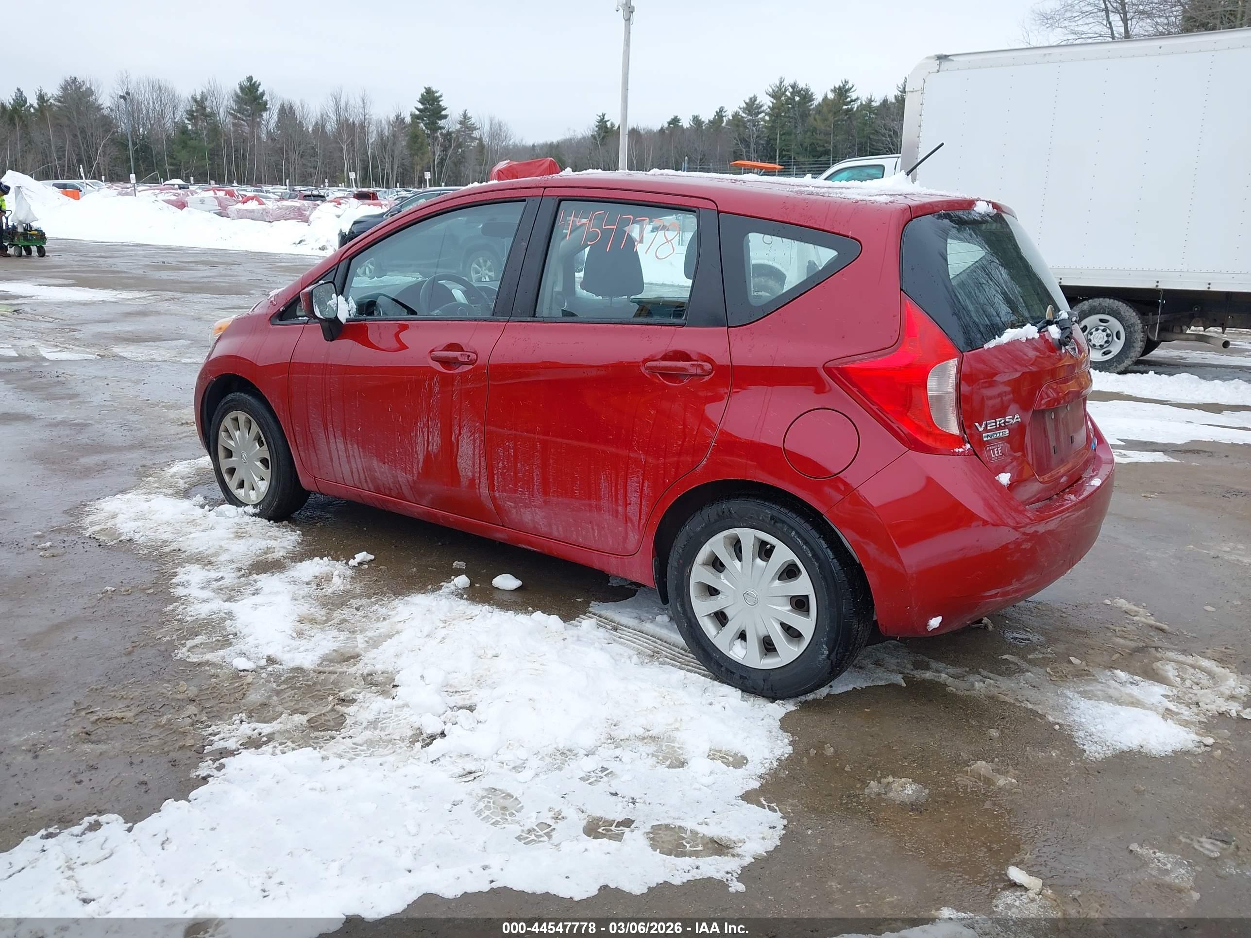 NISSAN VERSA image 3