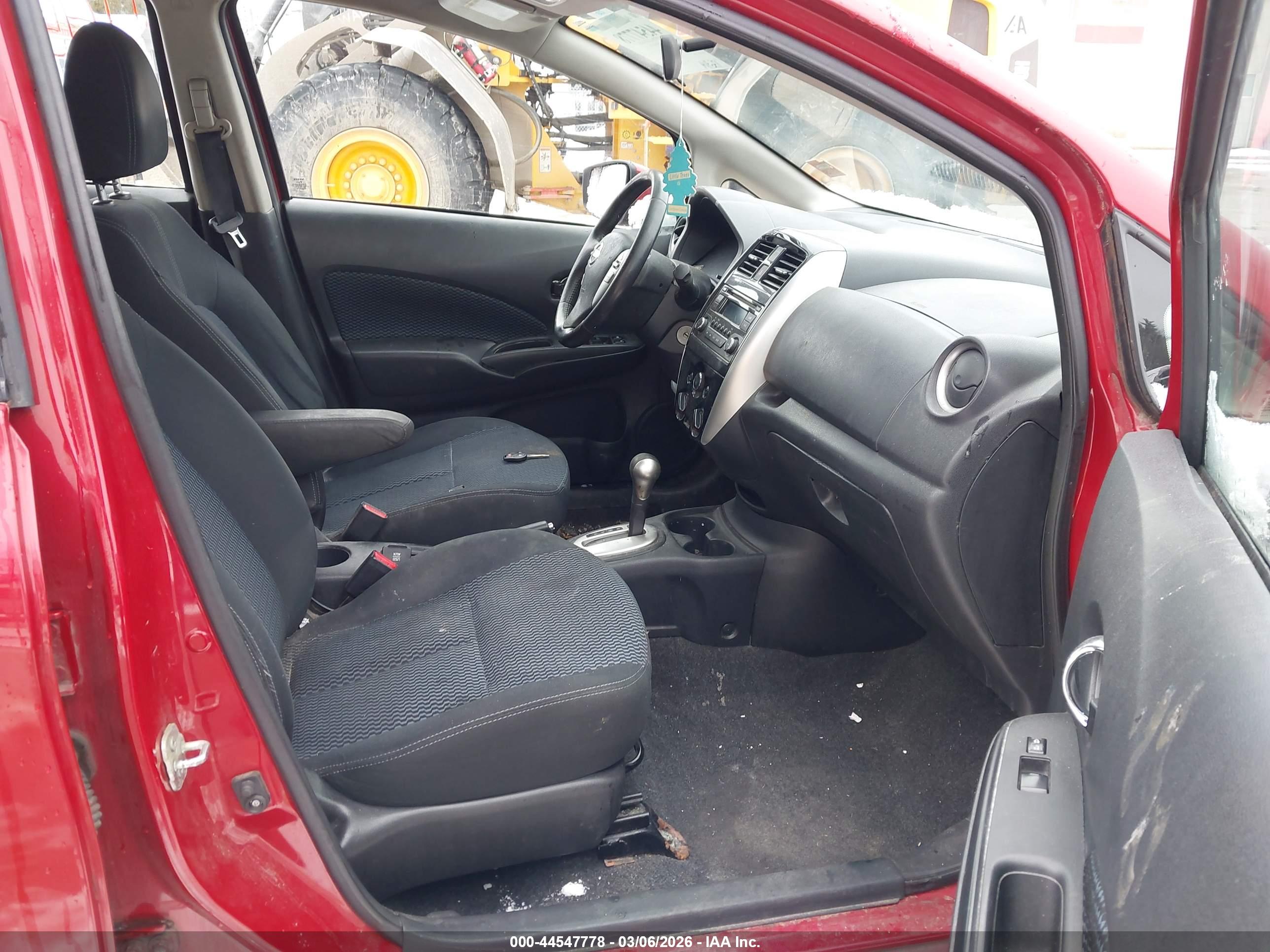NISSAN VERSA image 5
