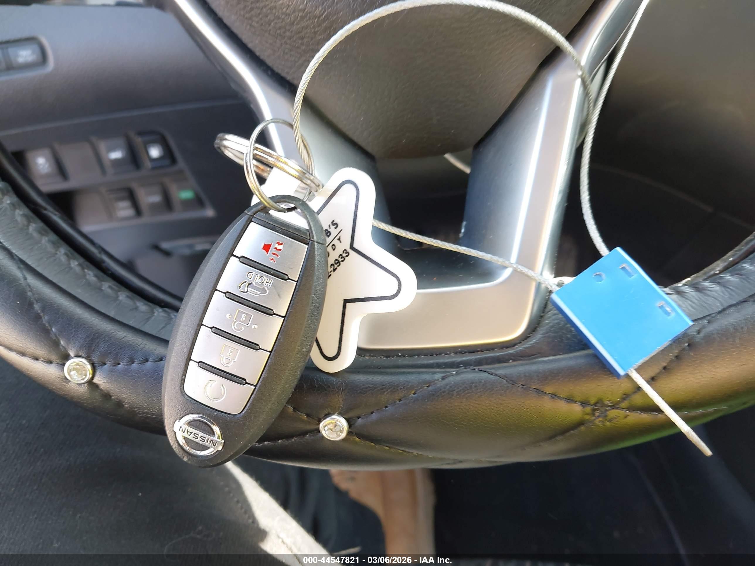 NISSAN ROGUE image 11