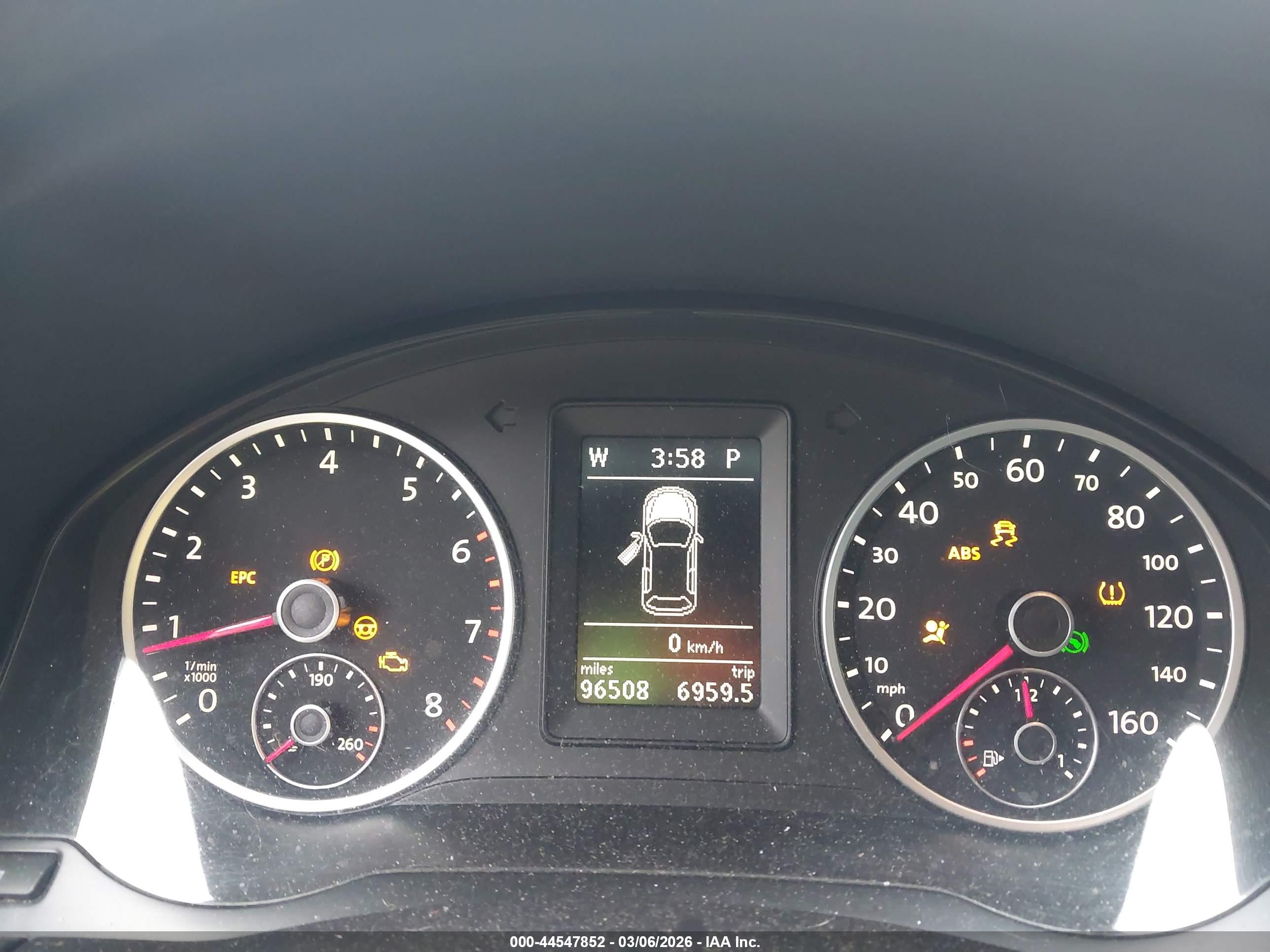 VOLKSWAGEN TIGUAN image 7