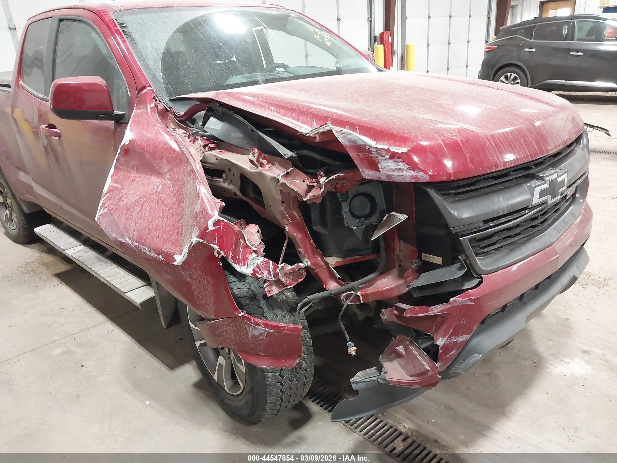 CHEVROLET COLORADO image 6