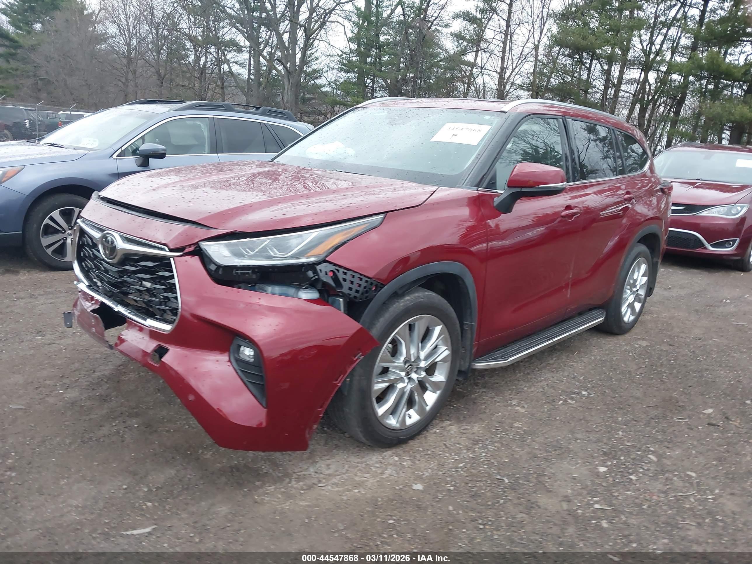 TOYOTA HIGHLANDER image 2