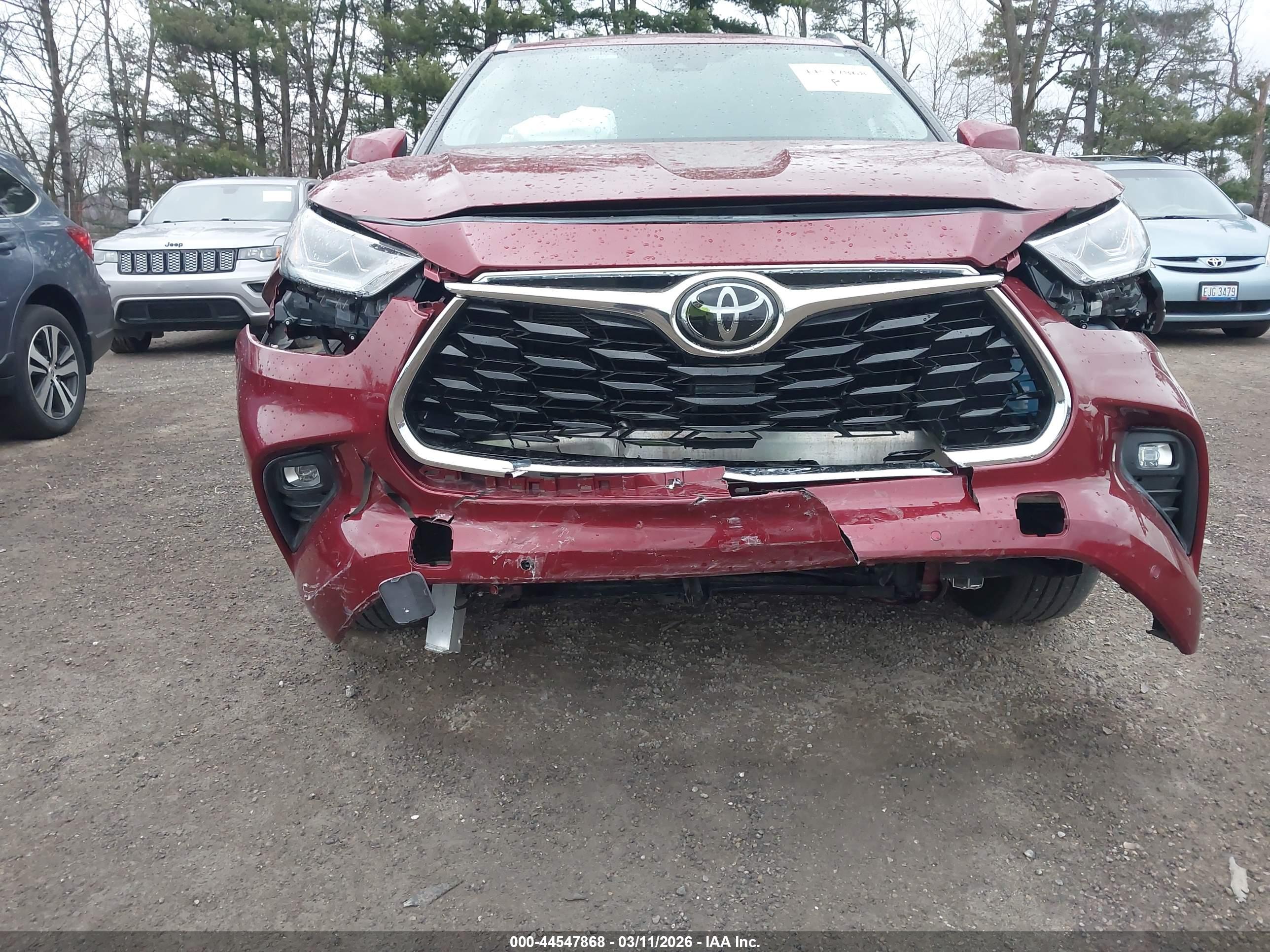 TOYOTA HIGHLANDER image 6