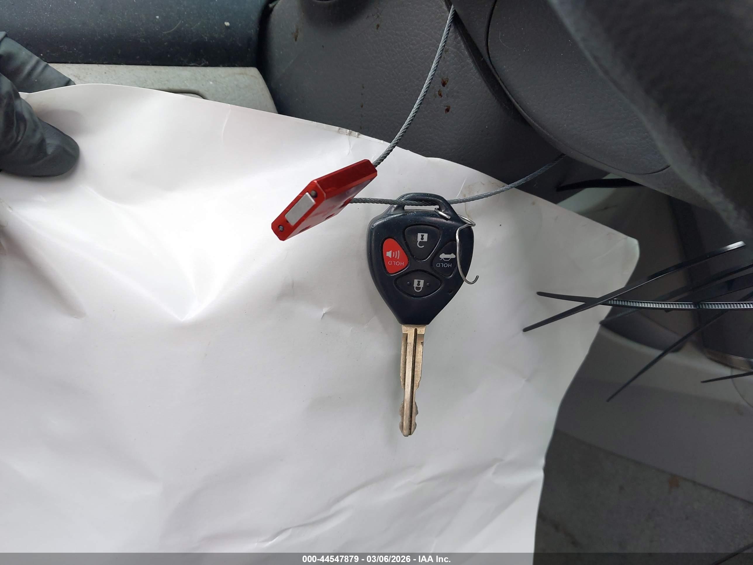 TOYOTA CAMRY image 11