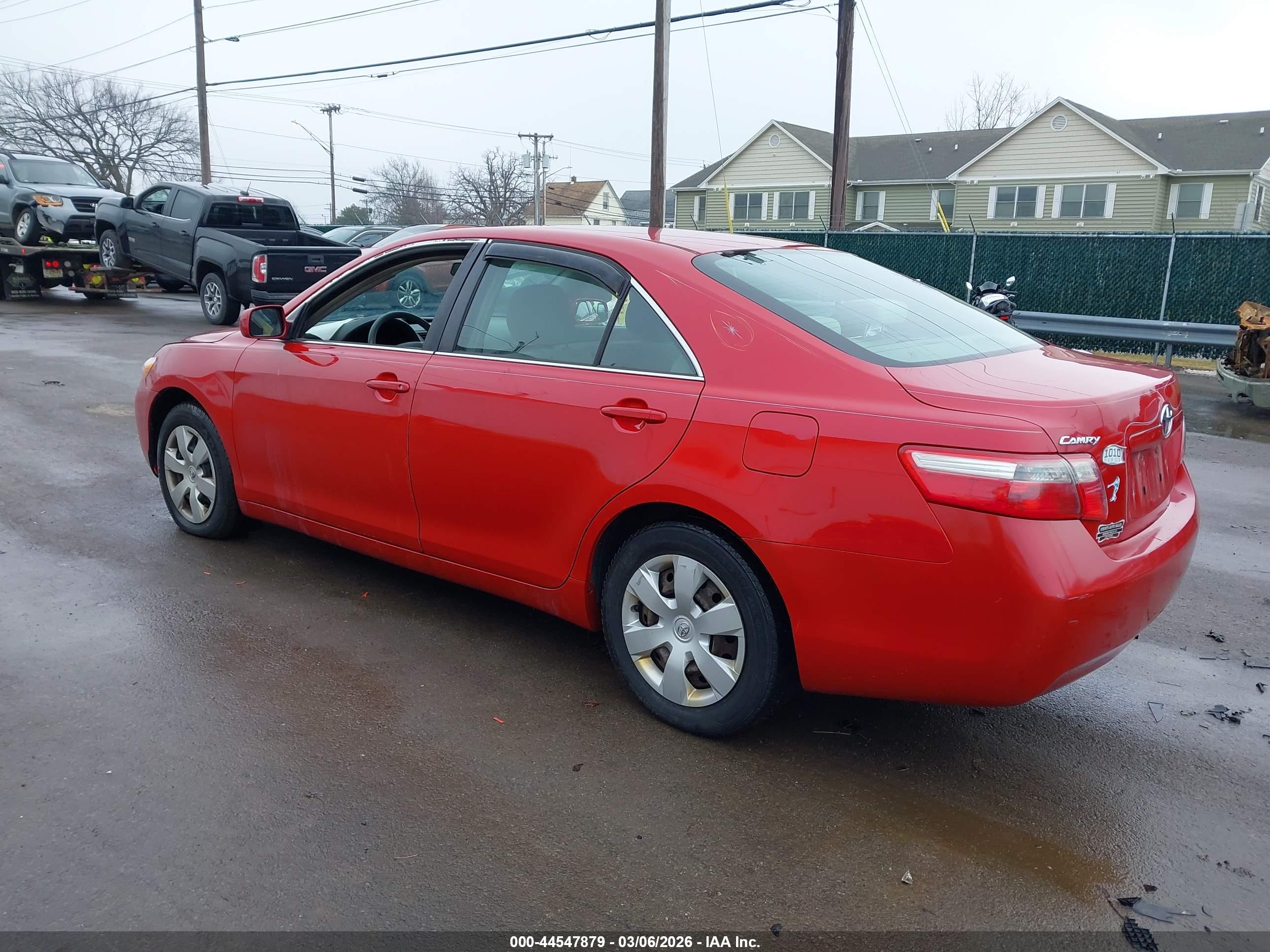 TOYOTA CAMRY image 3
