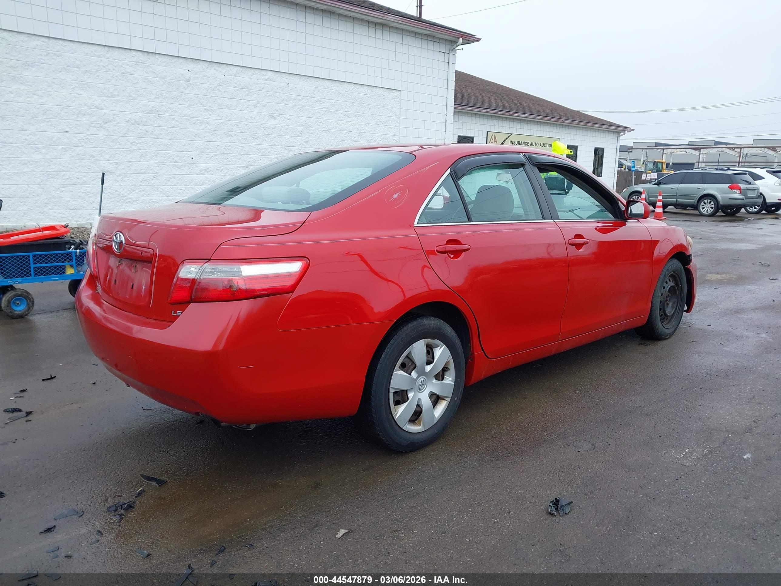 TOYOTA CAMRY image 4