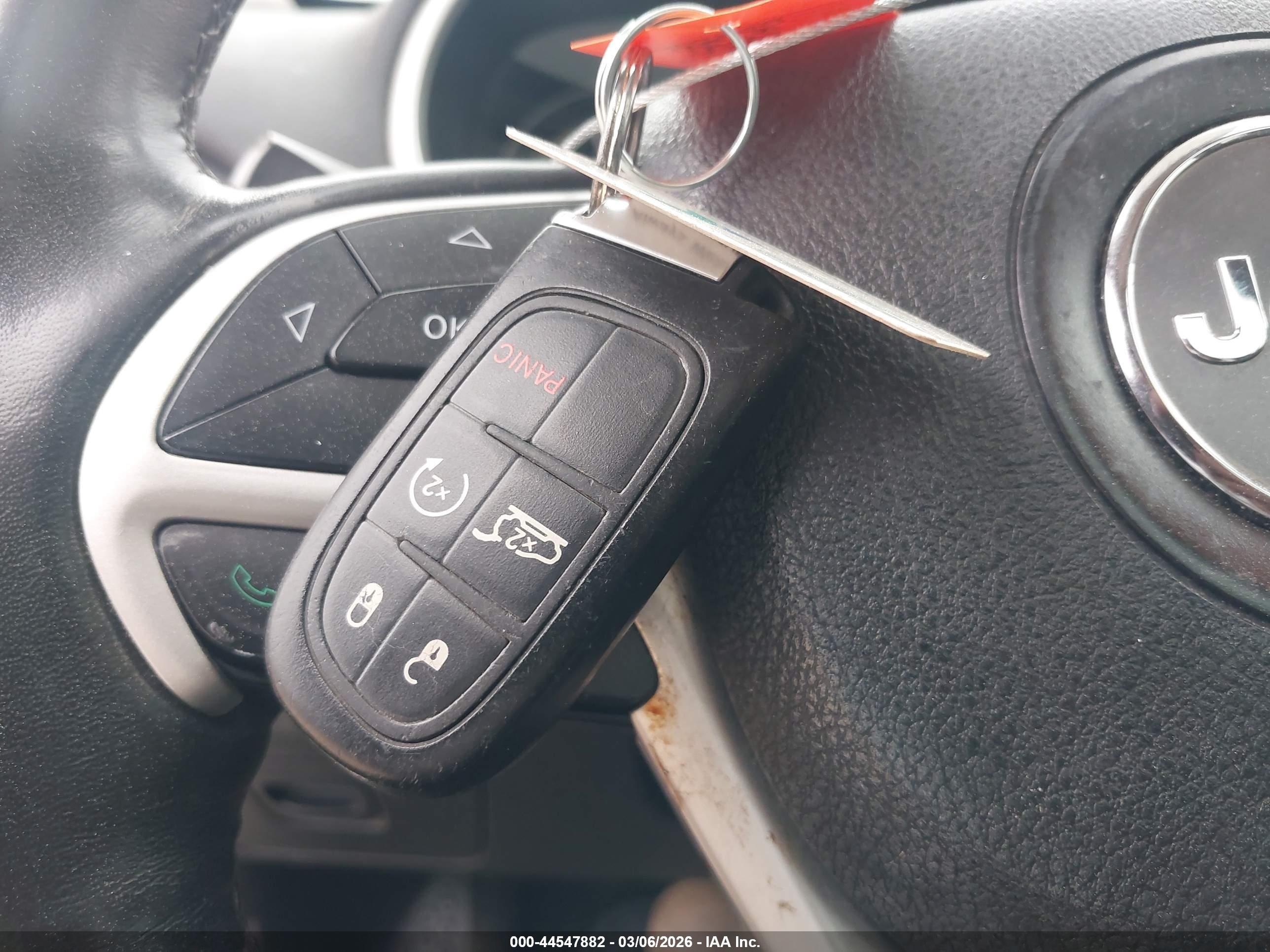 JEEP CHEROKEE image 11