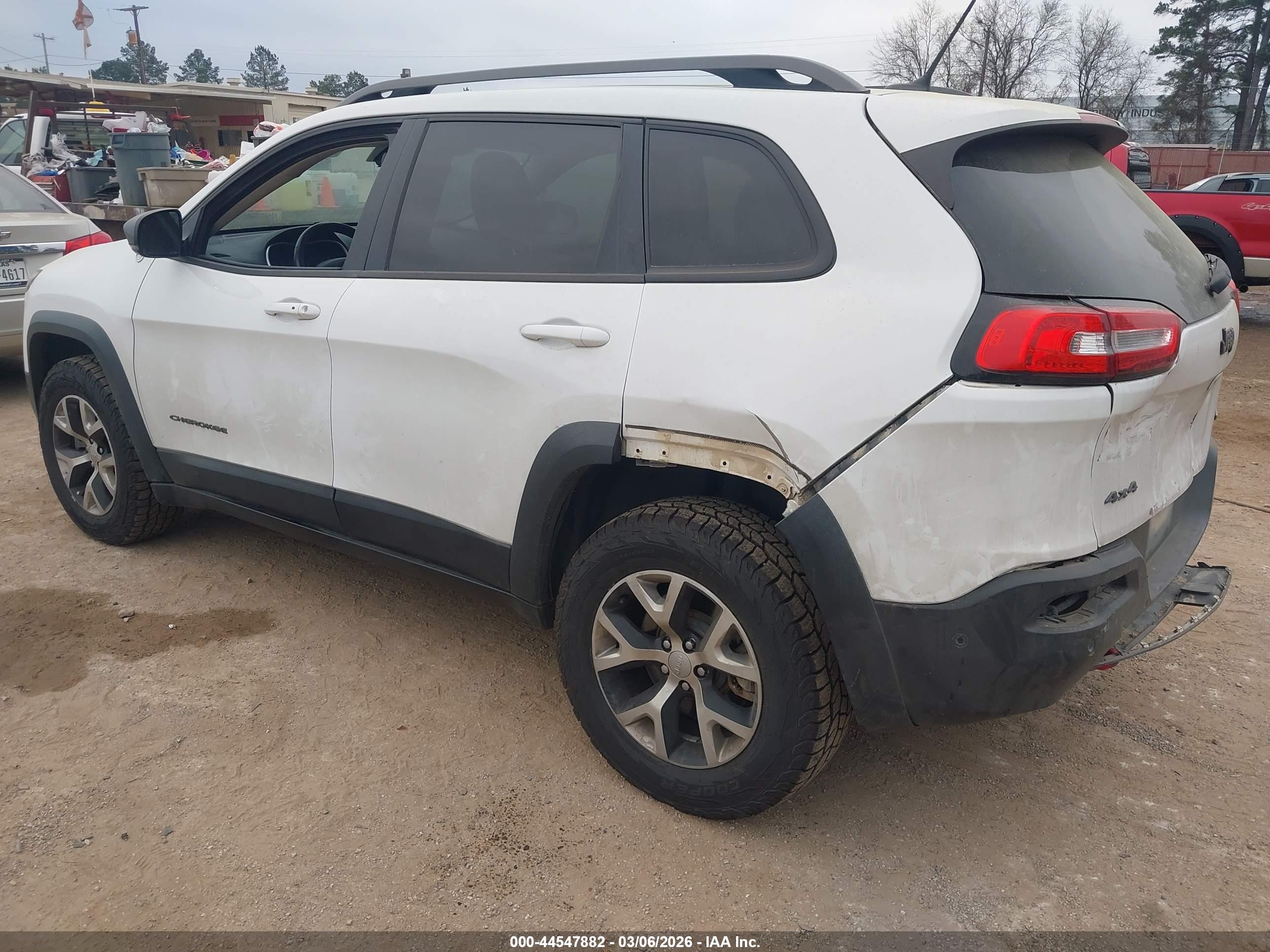 JEEP CHEROKEE image 3