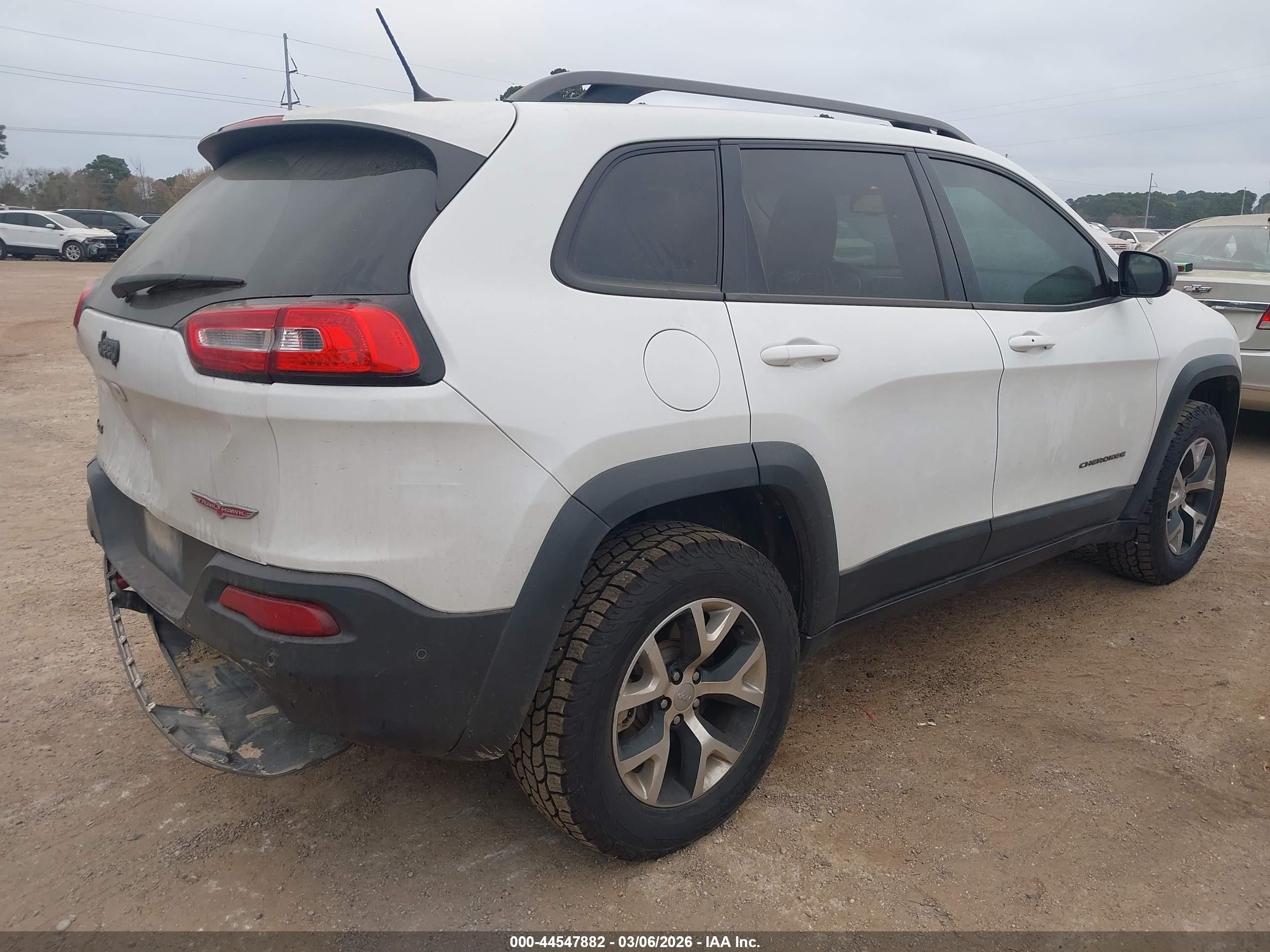 JEEP CHEROKEE image 4
