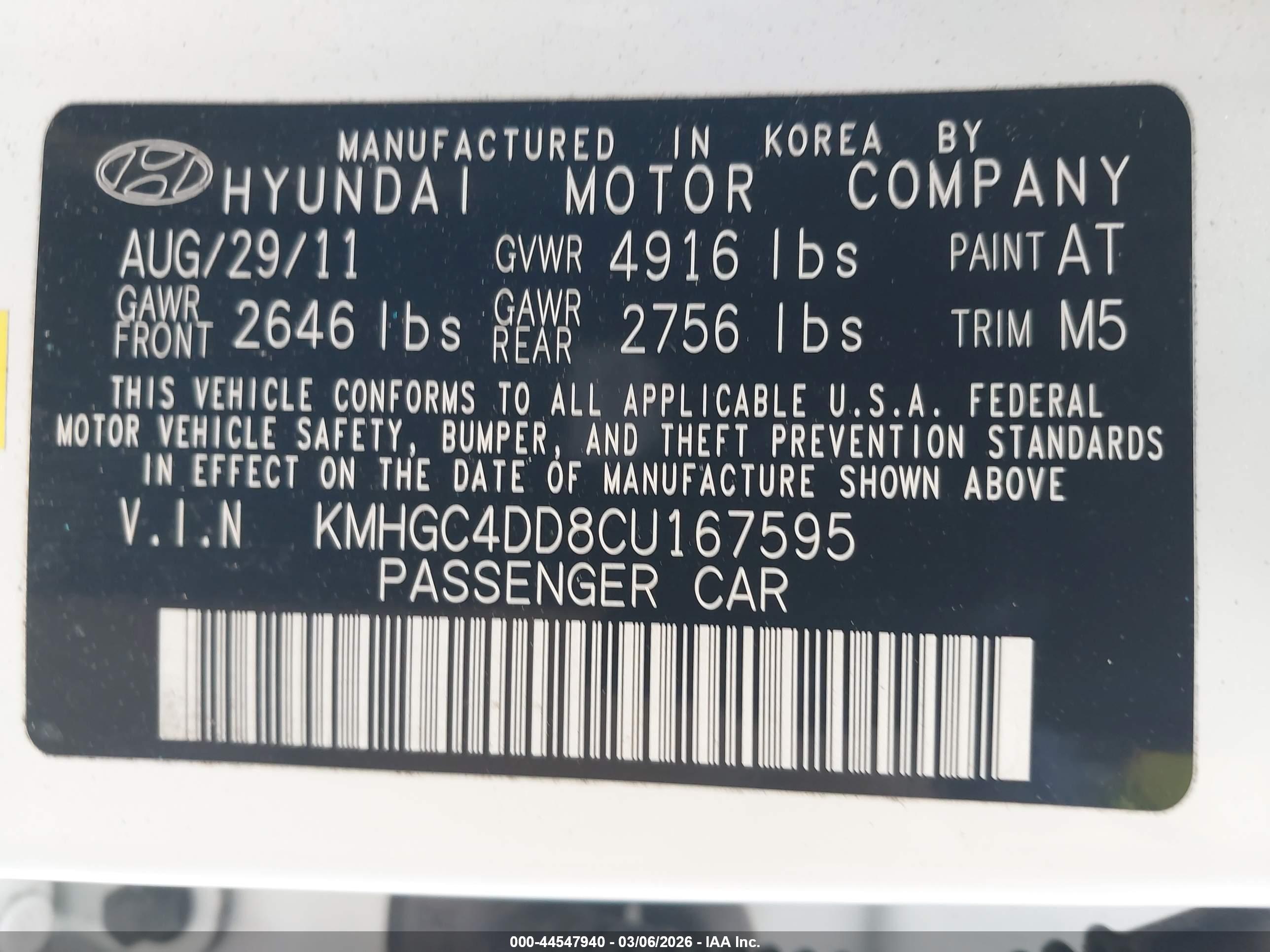 HYUNDAI GENESIS image 9