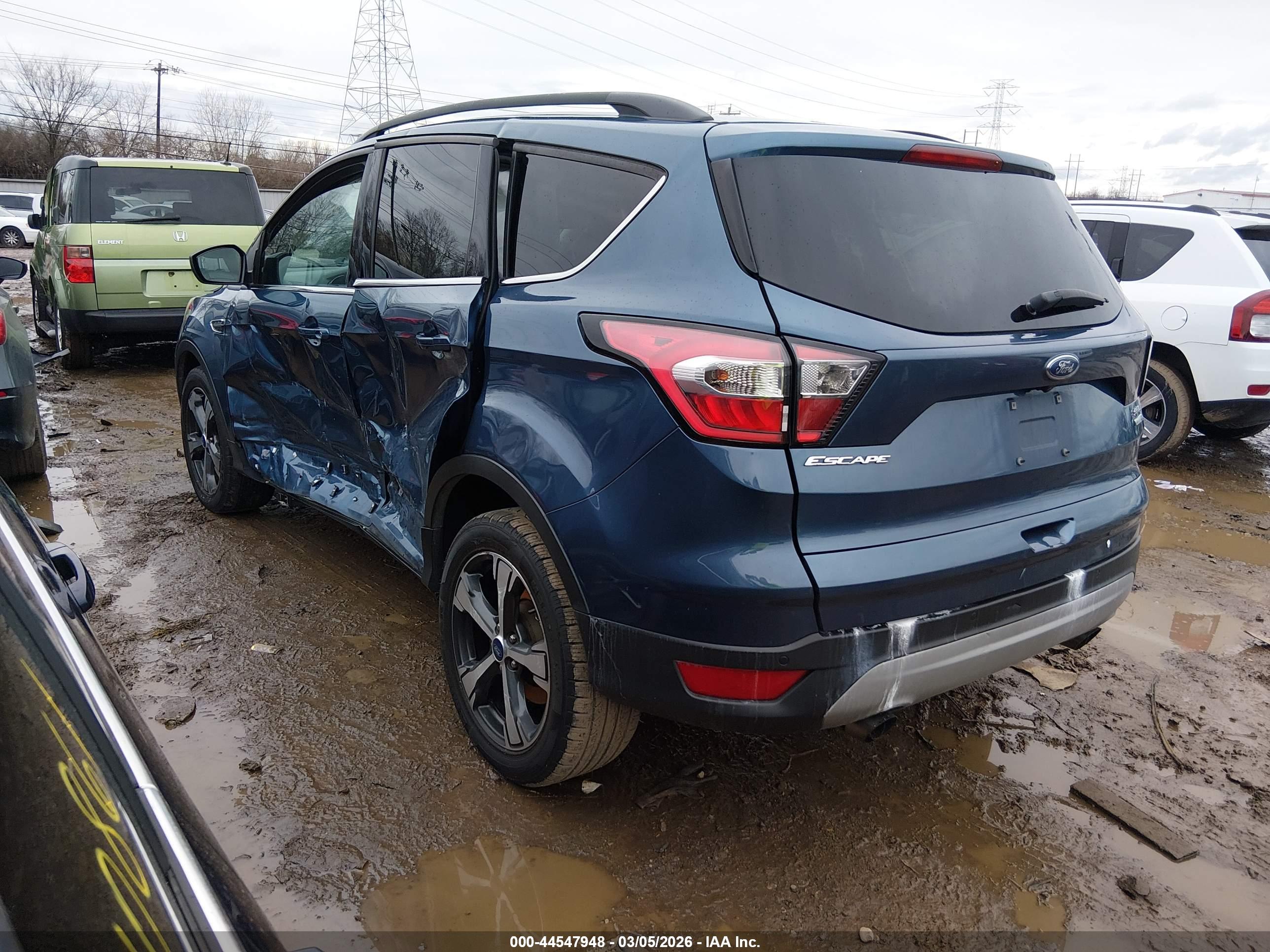 FORD ESCAPE image 3