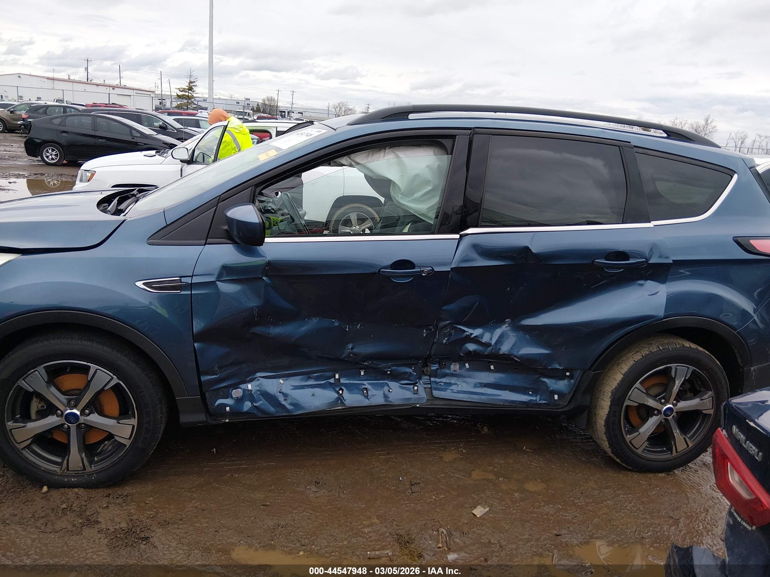 FORD ESCAPE image 6