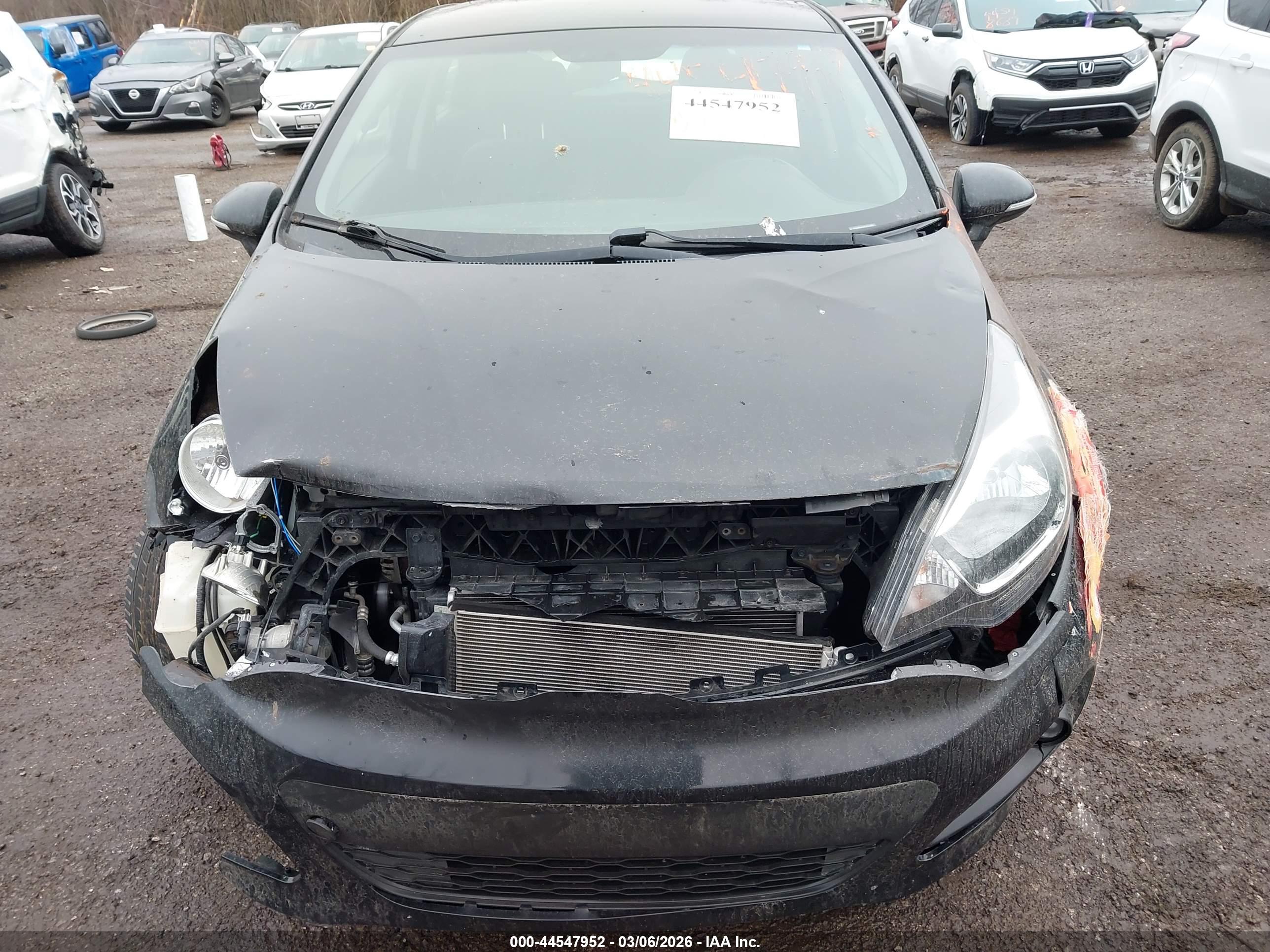 KIA RIO image 6