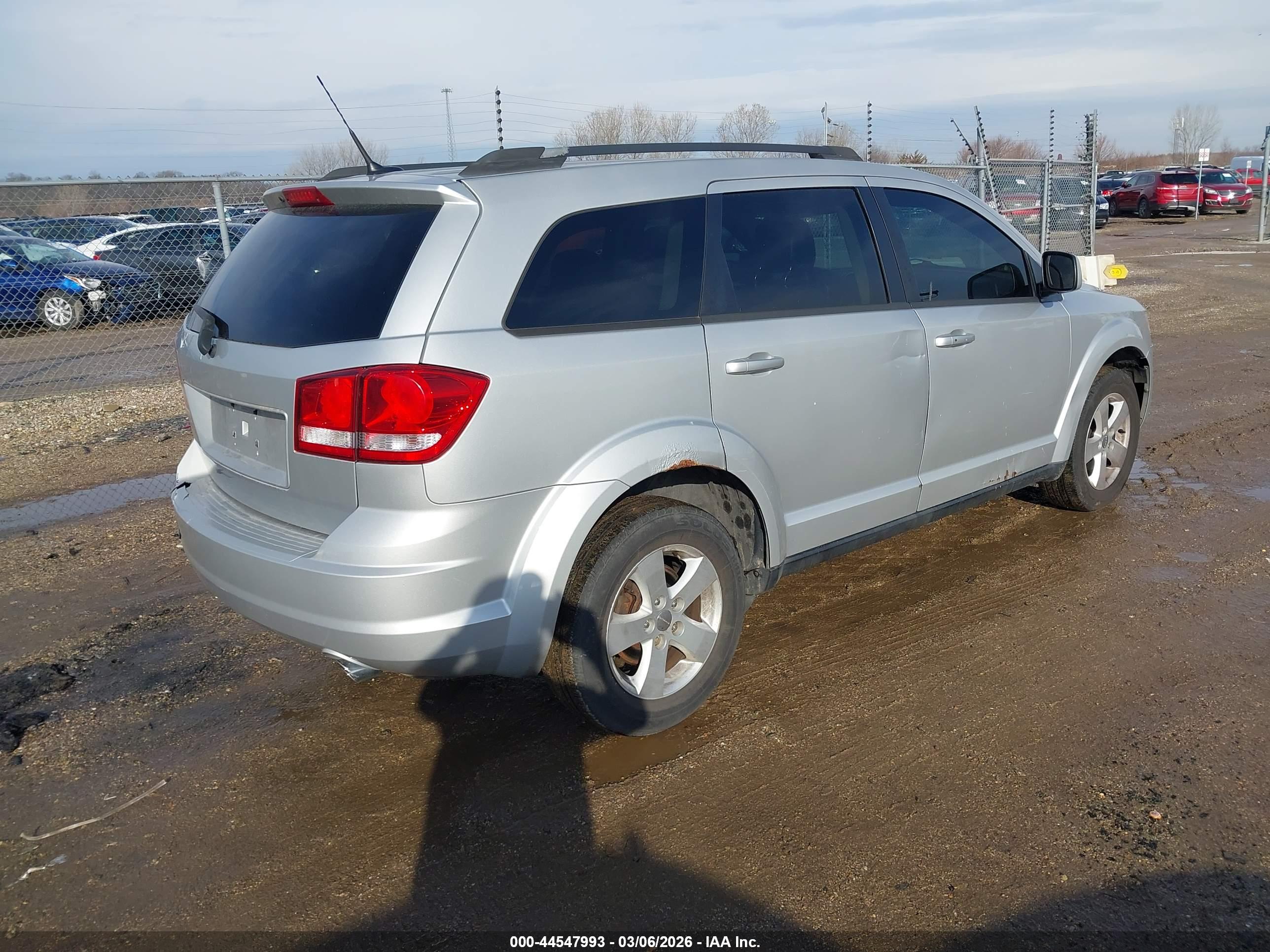 DODGE JOURNEY image 4