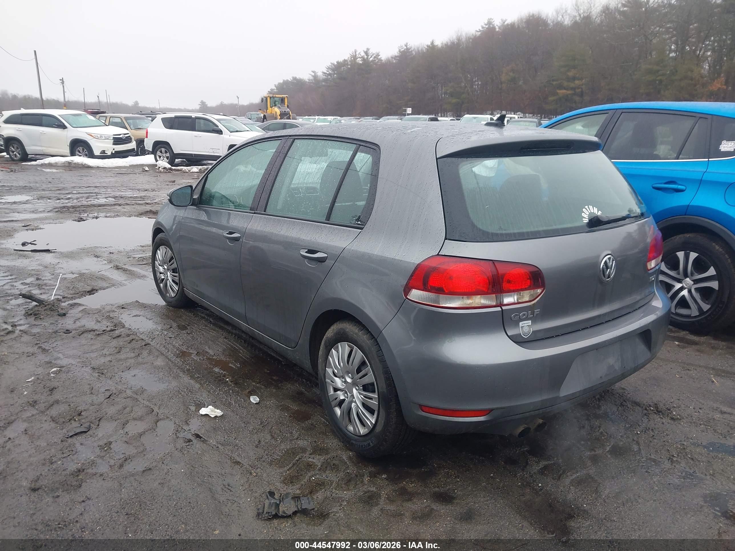 VOLKSWAGEN GOLF image 3