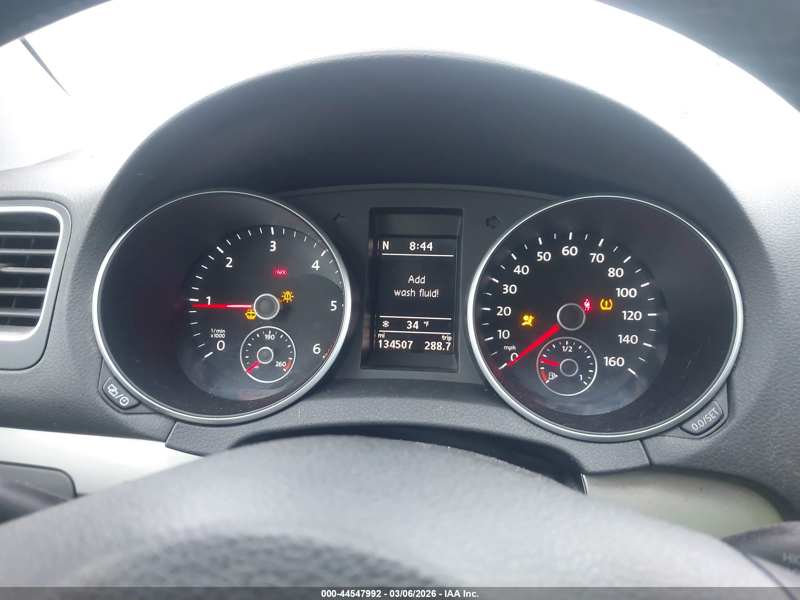 VOLKSWAGEN GOLF image 7