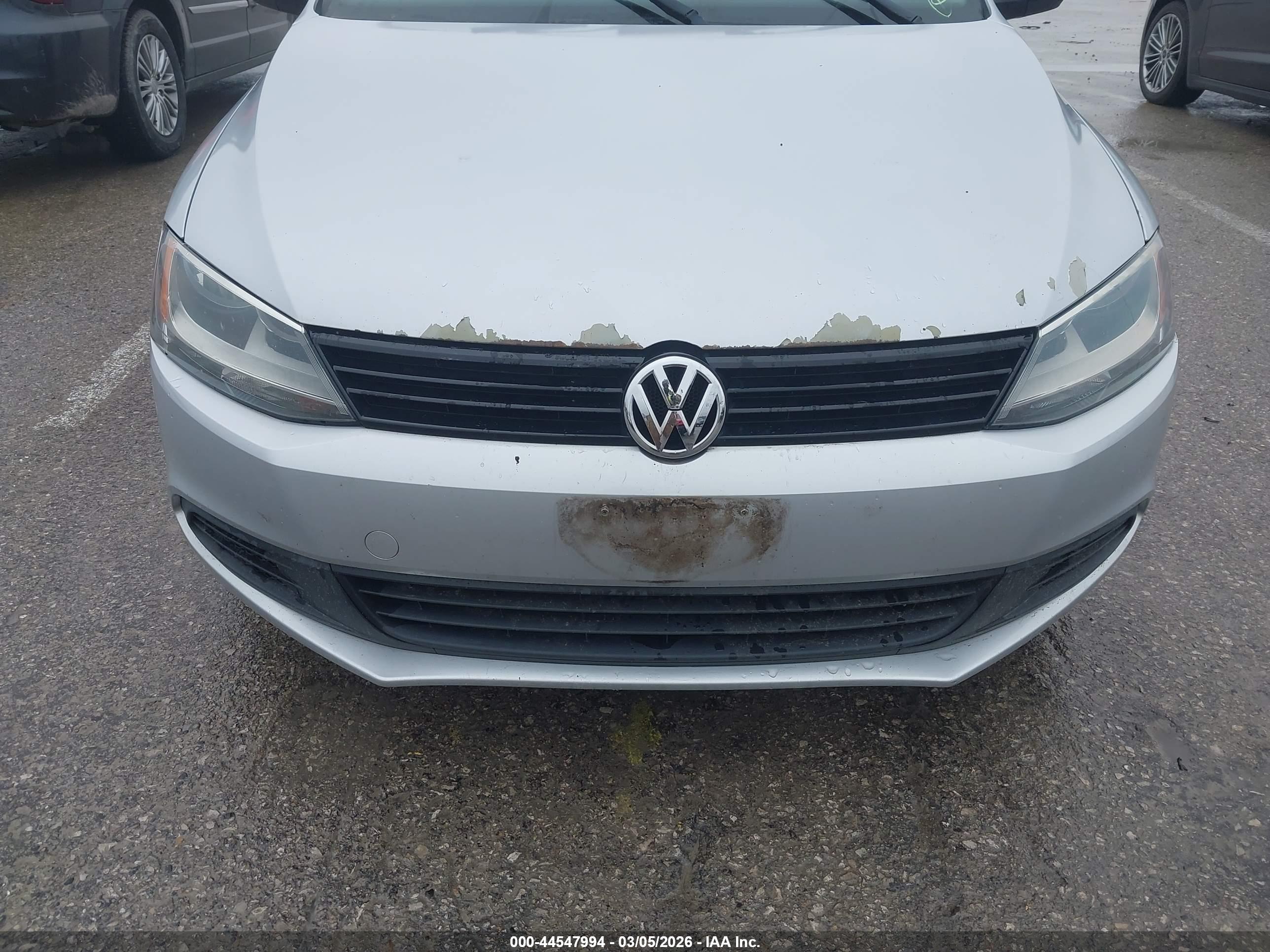 VOLKSWAGEN JETTA image 6