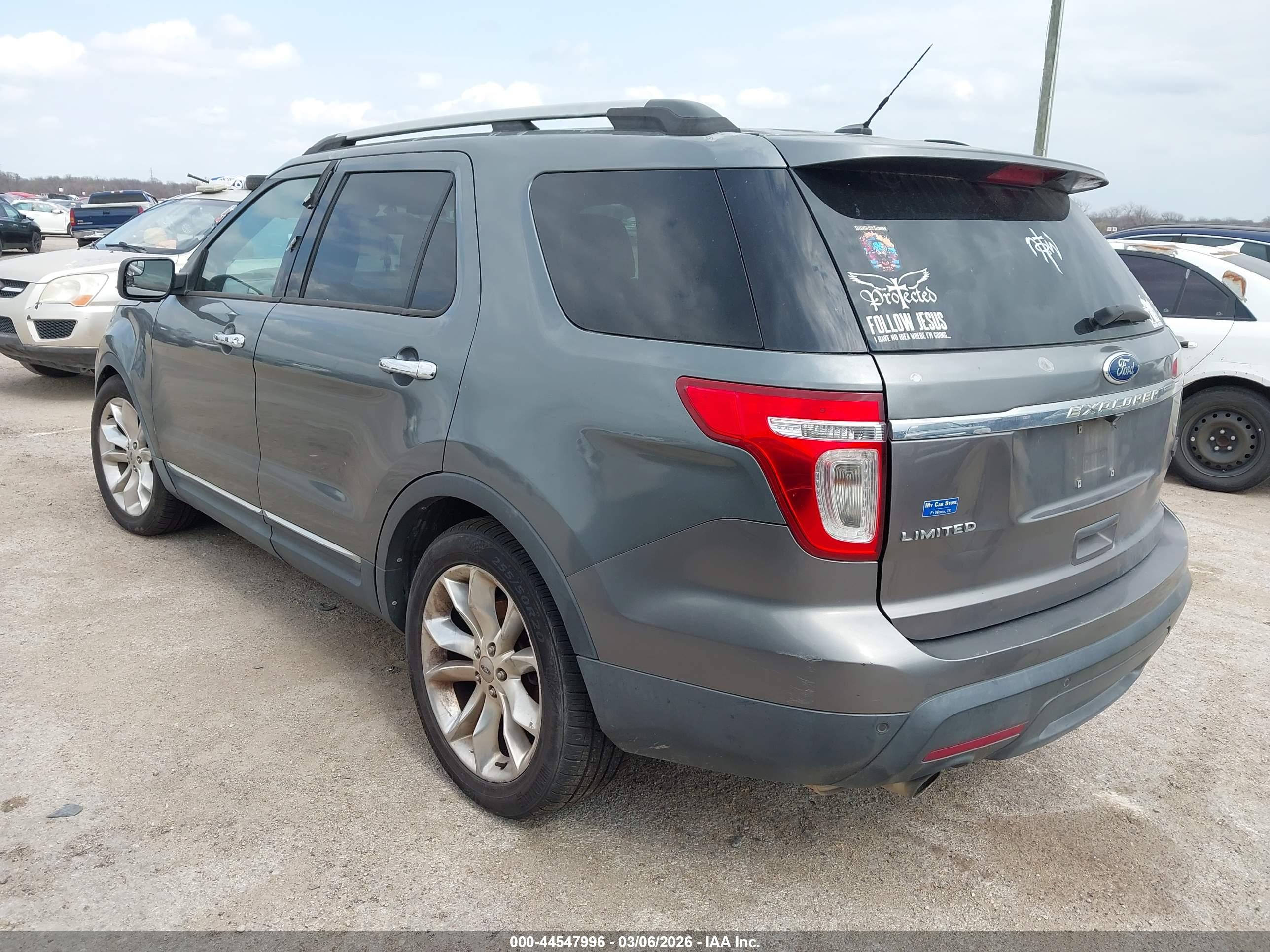 FORD EXPLORER image 3