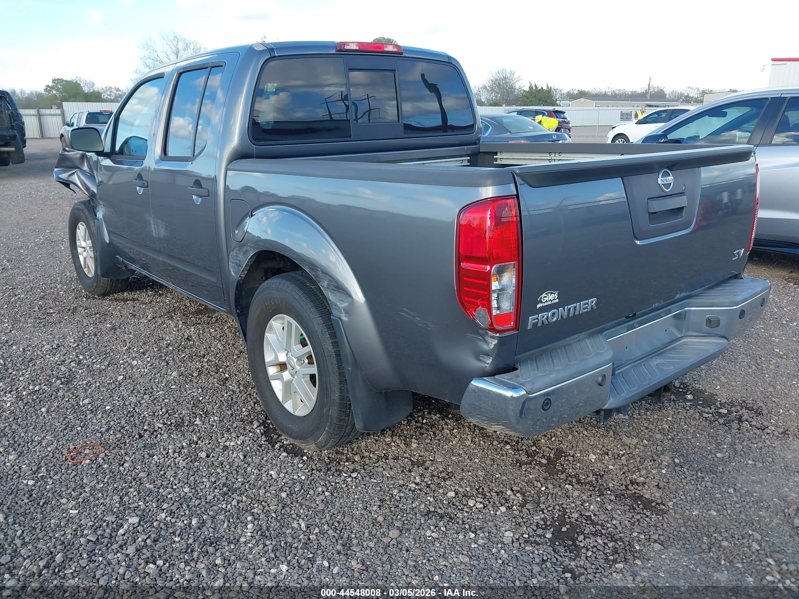 NISSAN FRONTIER image 3