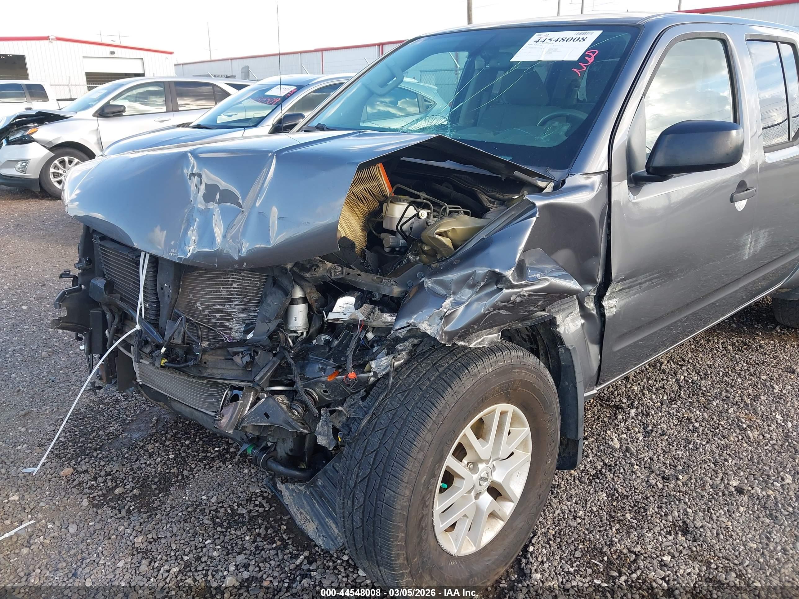 NISSAN FRONTIER image 6