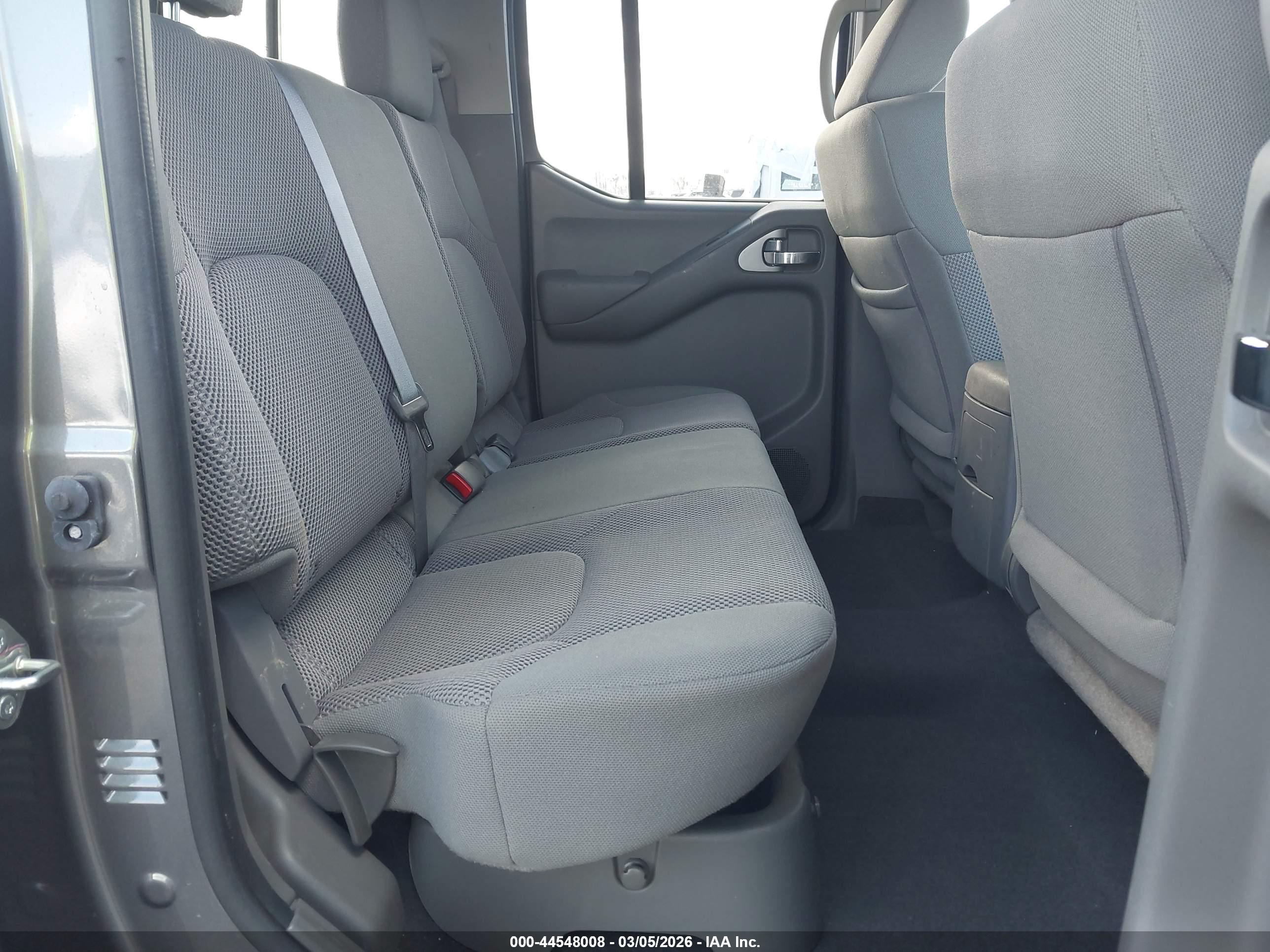 NISSAN FRONTIER image 8