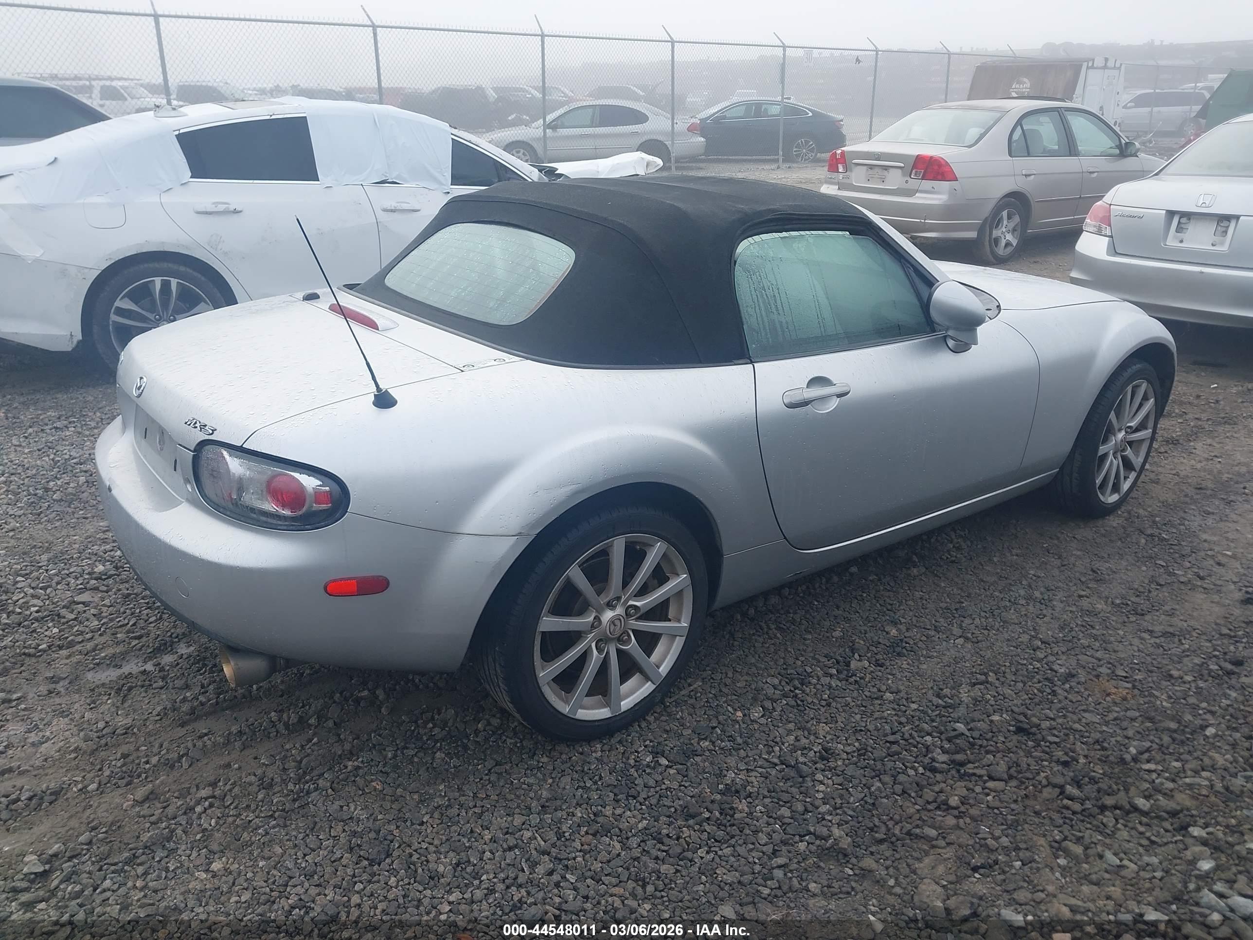 MAZDA MX-5 image 4