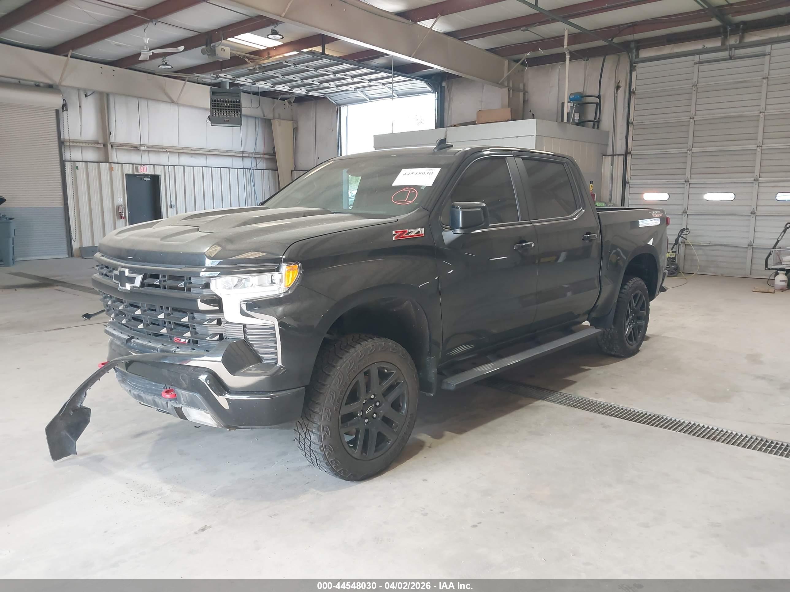 CHEVROLET SILVERADO image 2