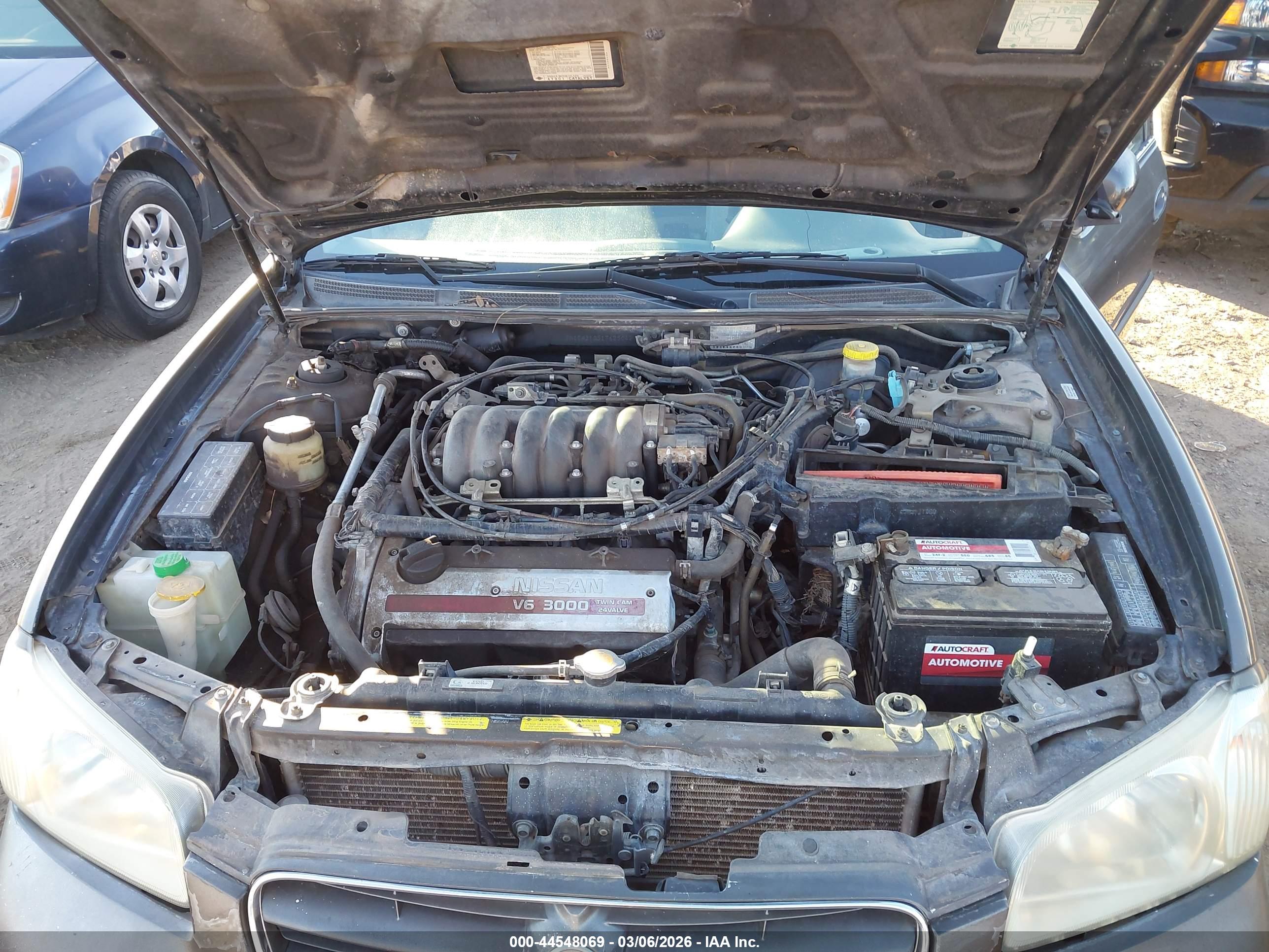 NISSAN MAXIMA image 10