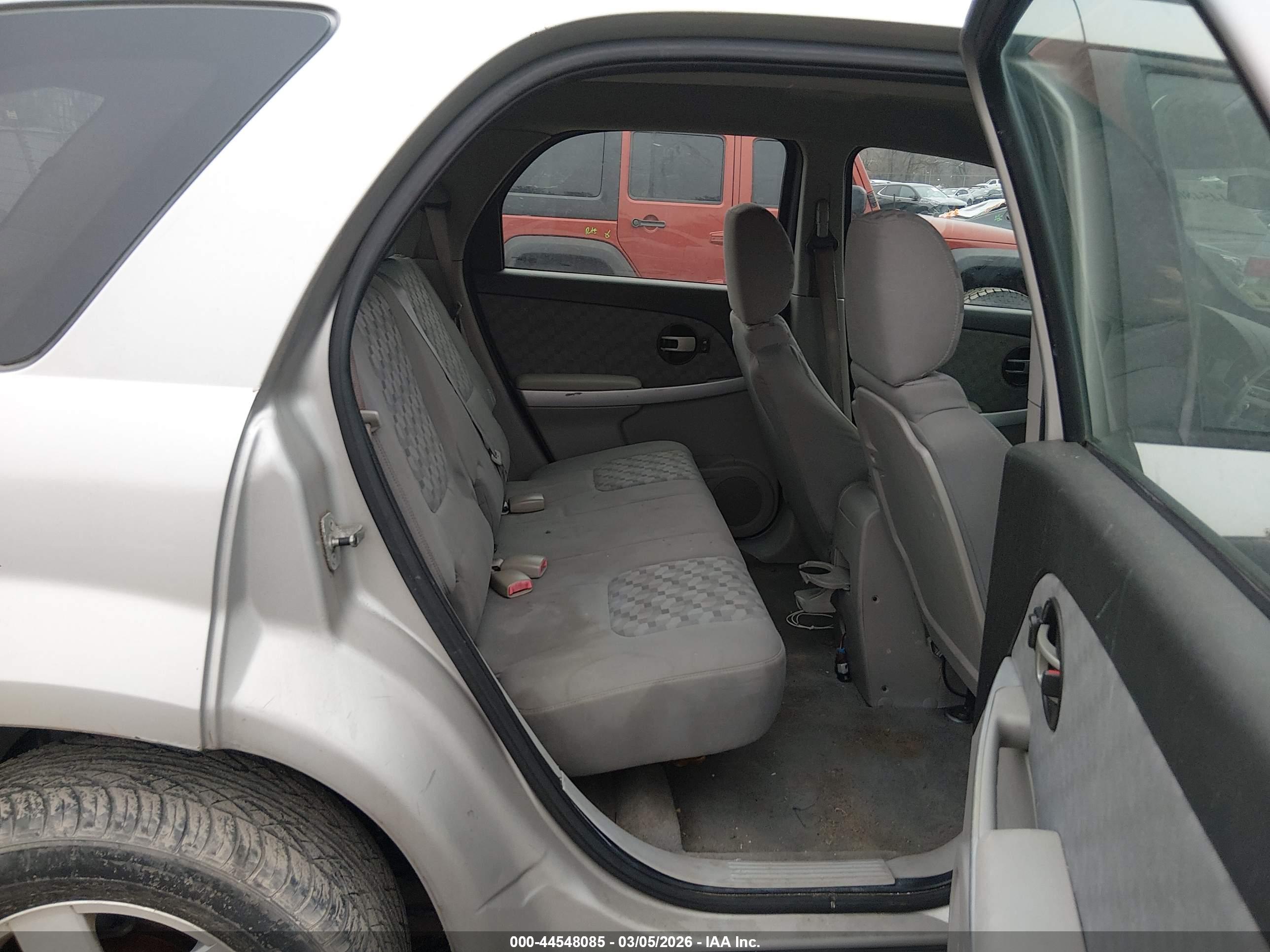 CHEVROLET EQUINOX image 8