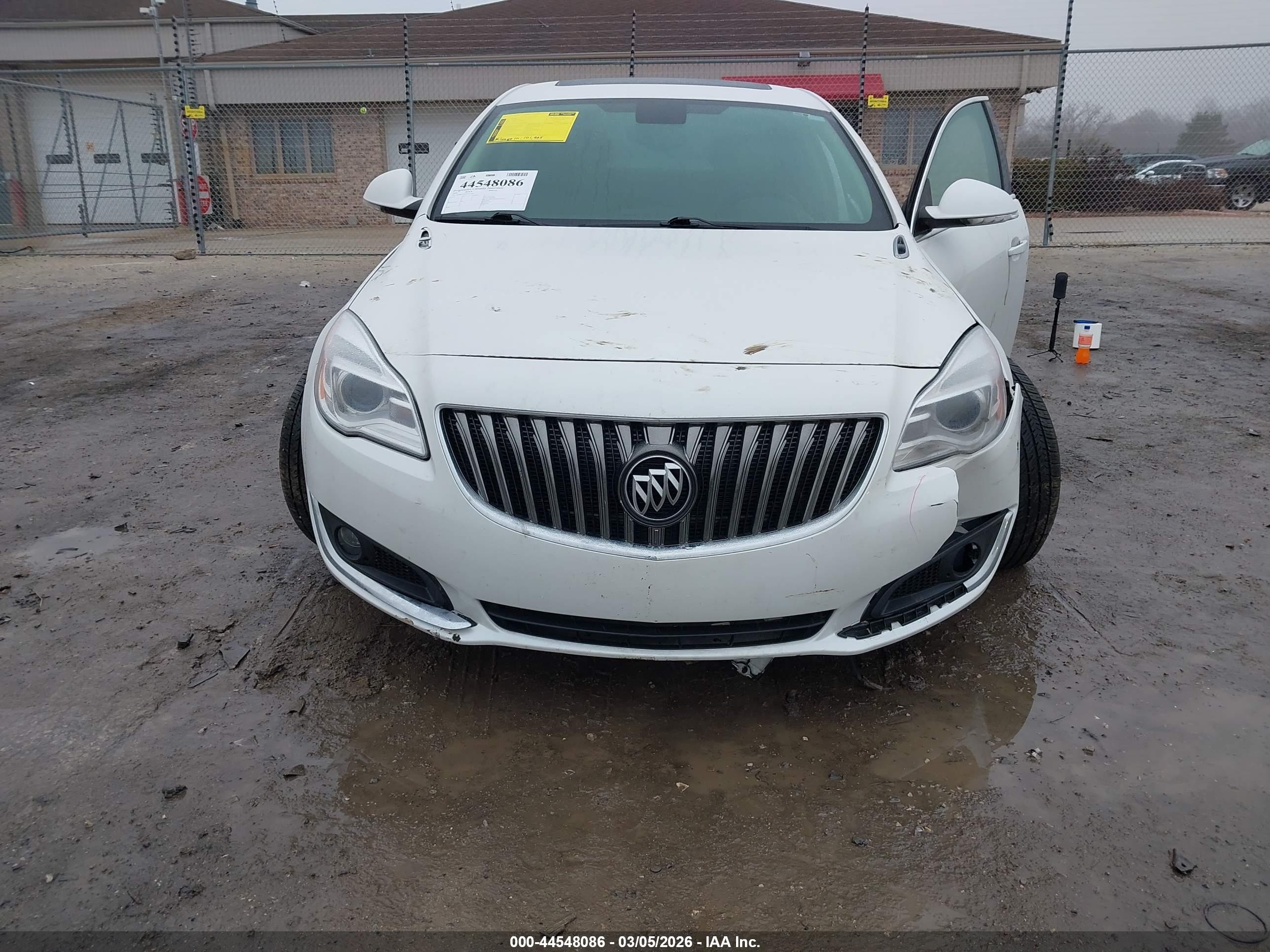 BUICK REGAL image 6
