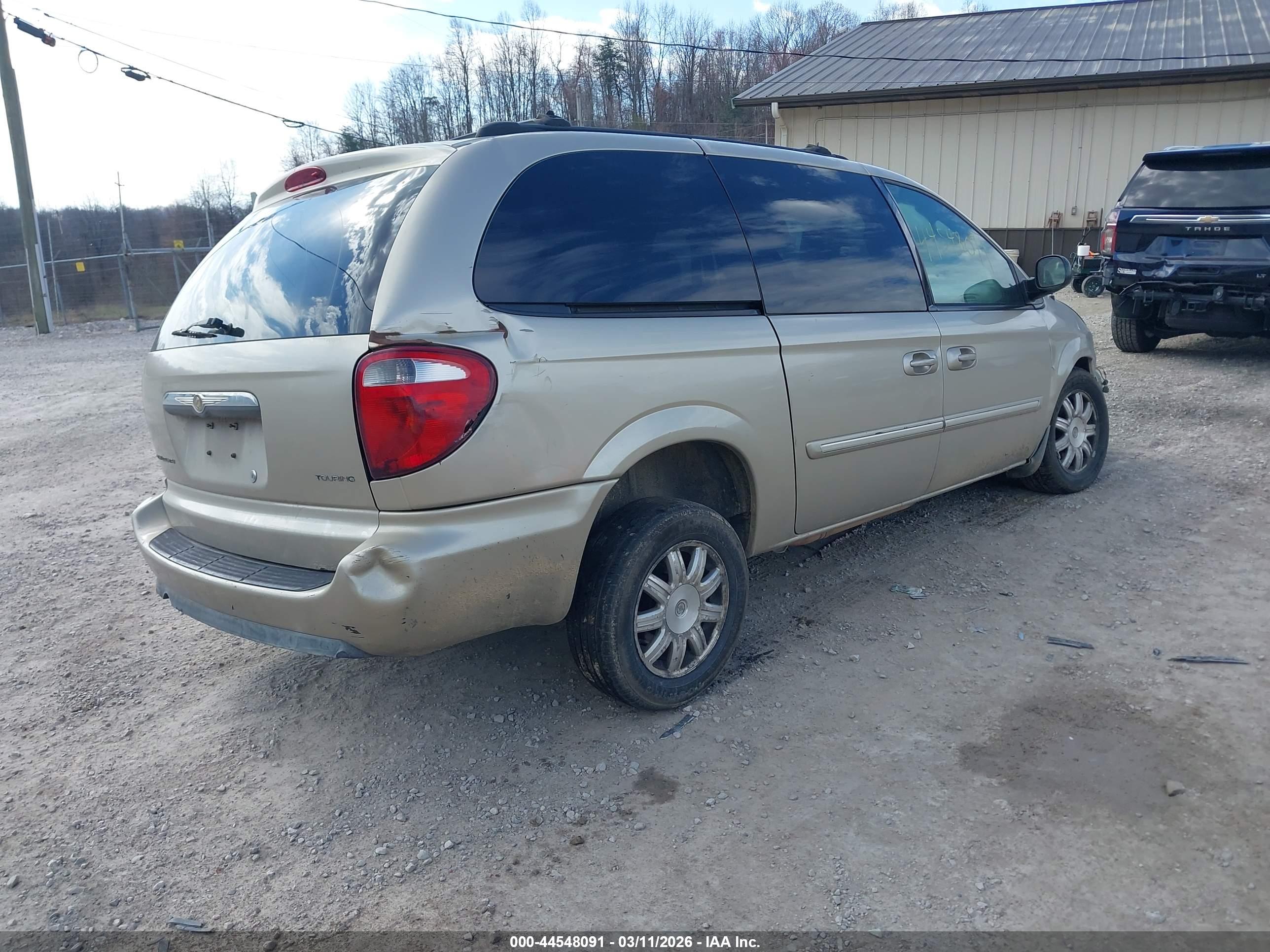 CHRYSLER TOWN image 4