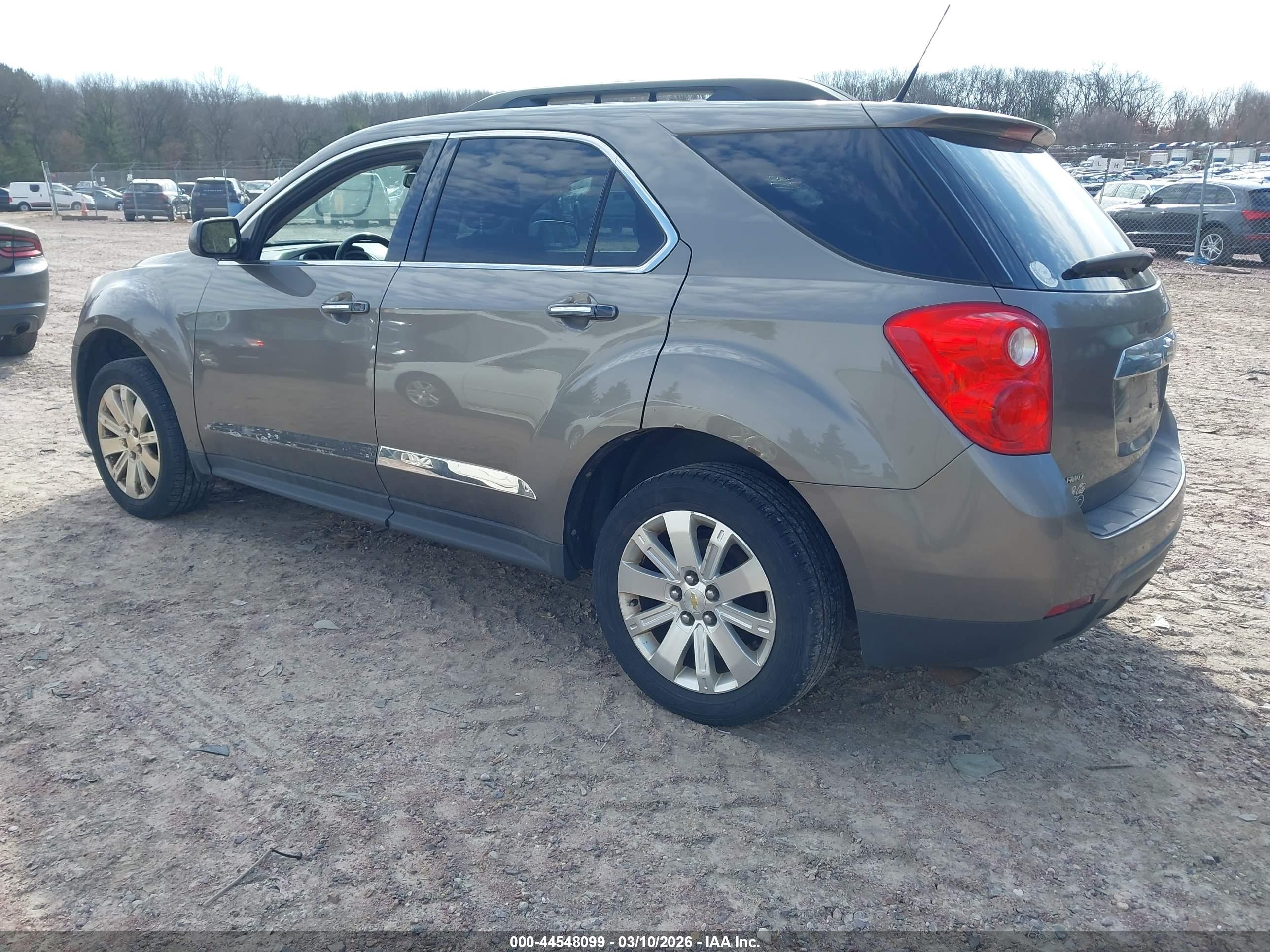 CHEVROLET EQUINOX image 3