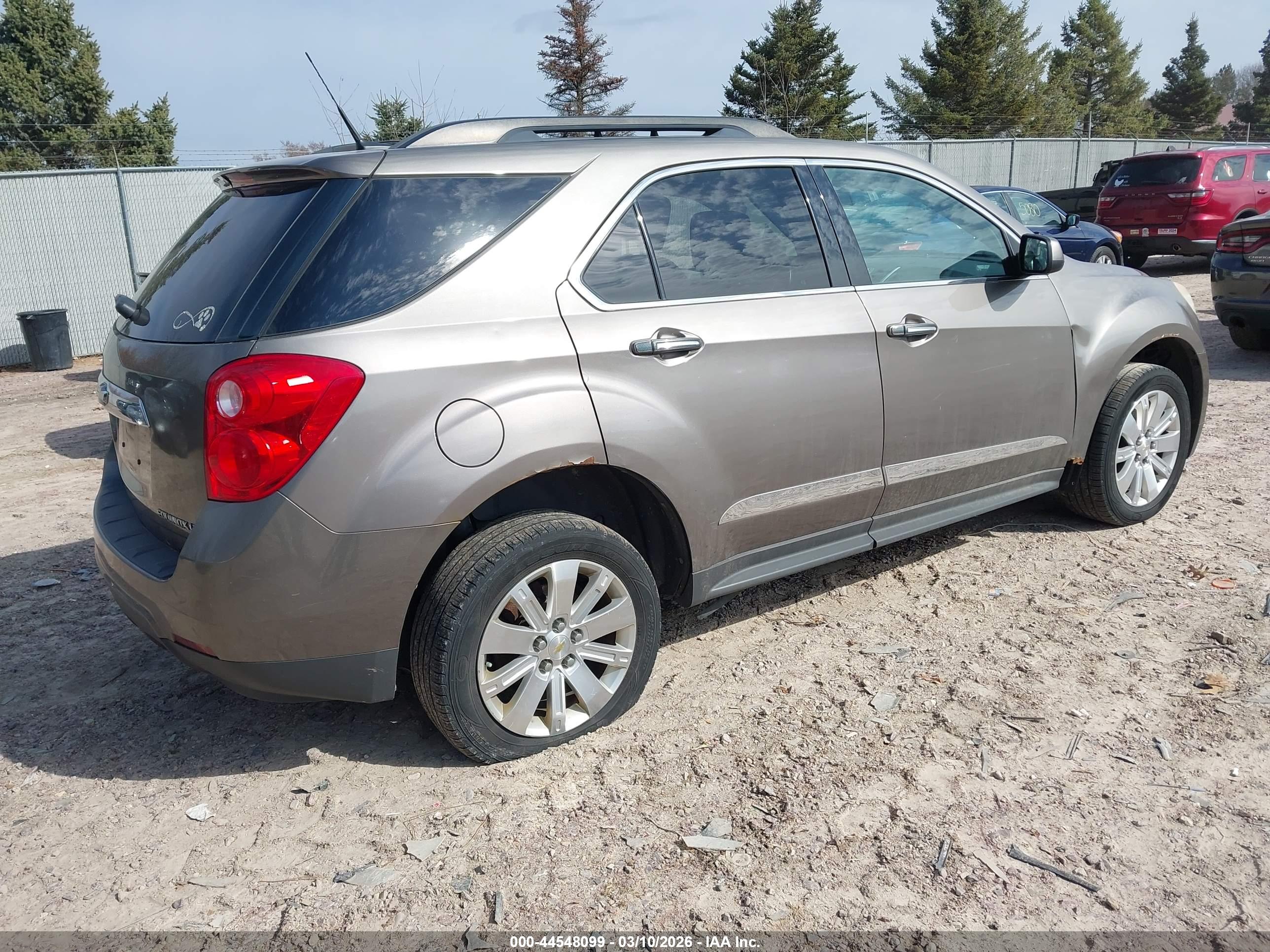 CHEVROLET EQUINOX image 4