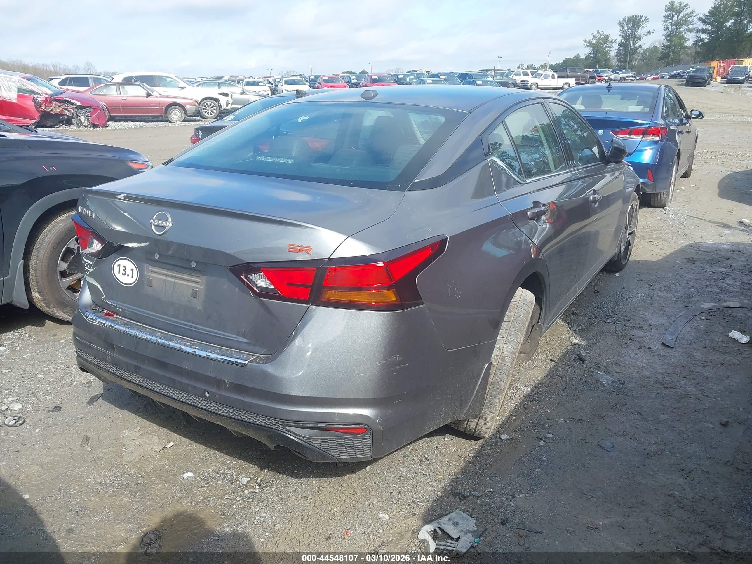 NISSAN ALTIMA image 4