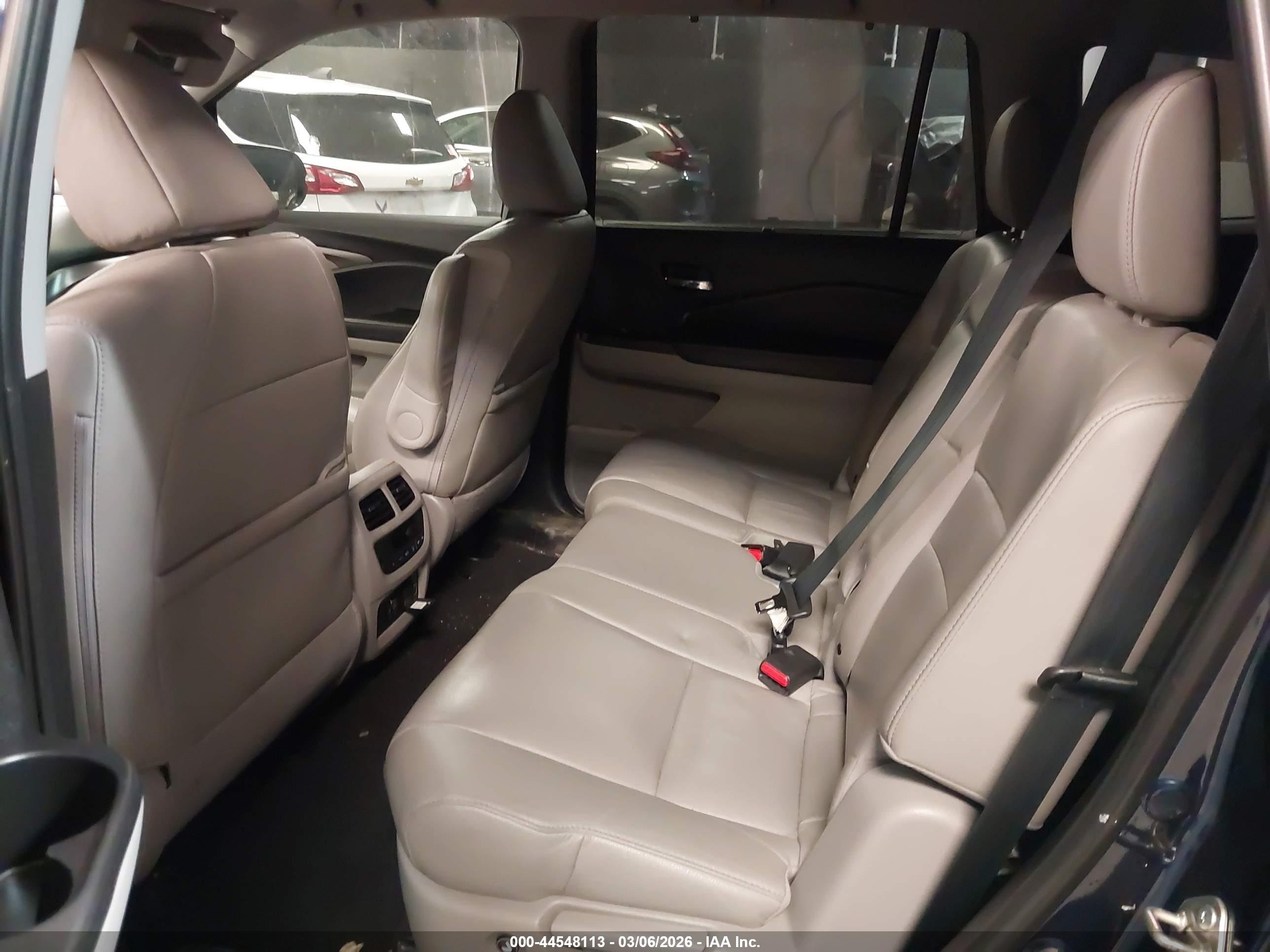 HONDA PILOT image 8