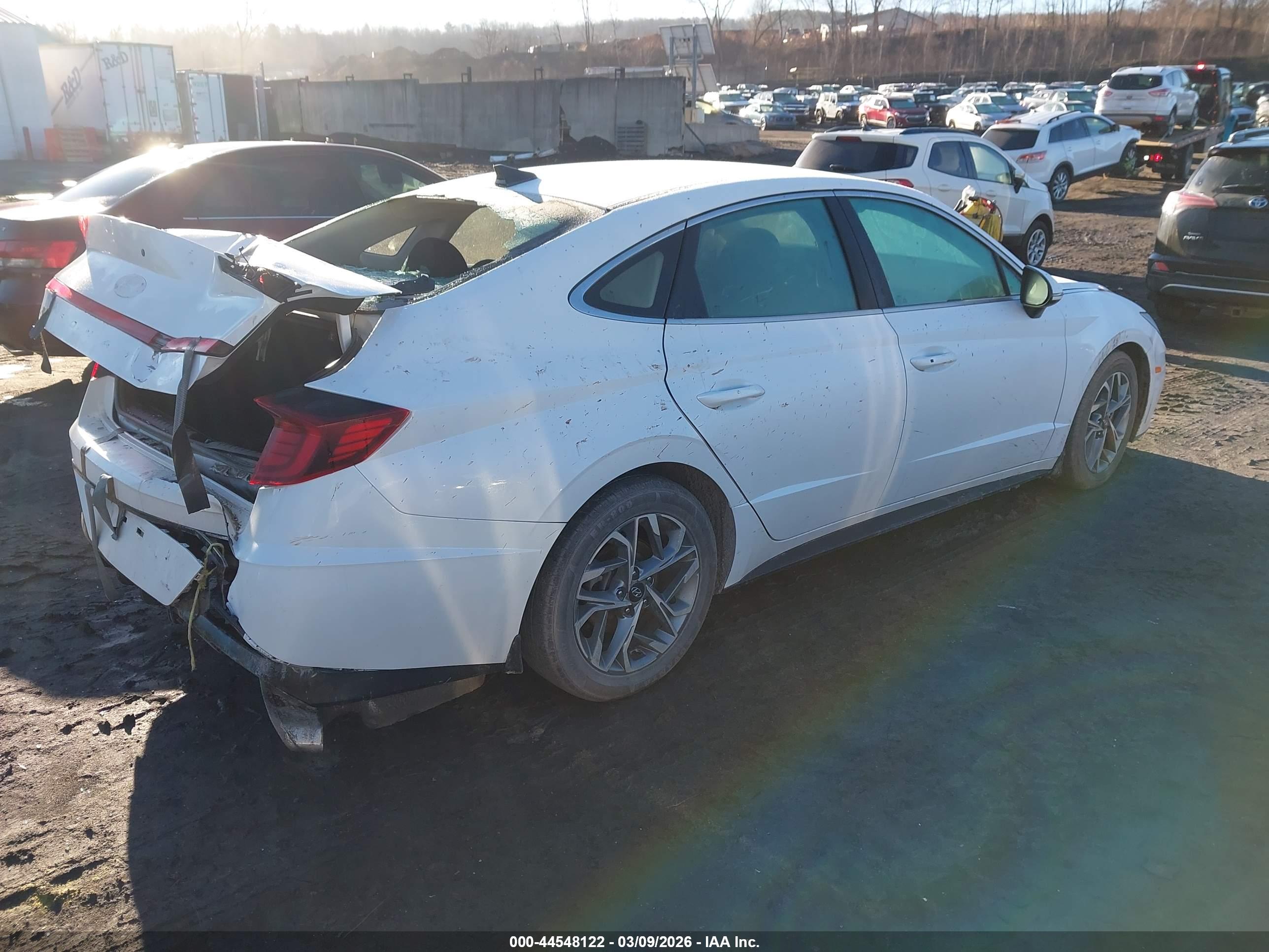 HYUNDAI SONATA image 4