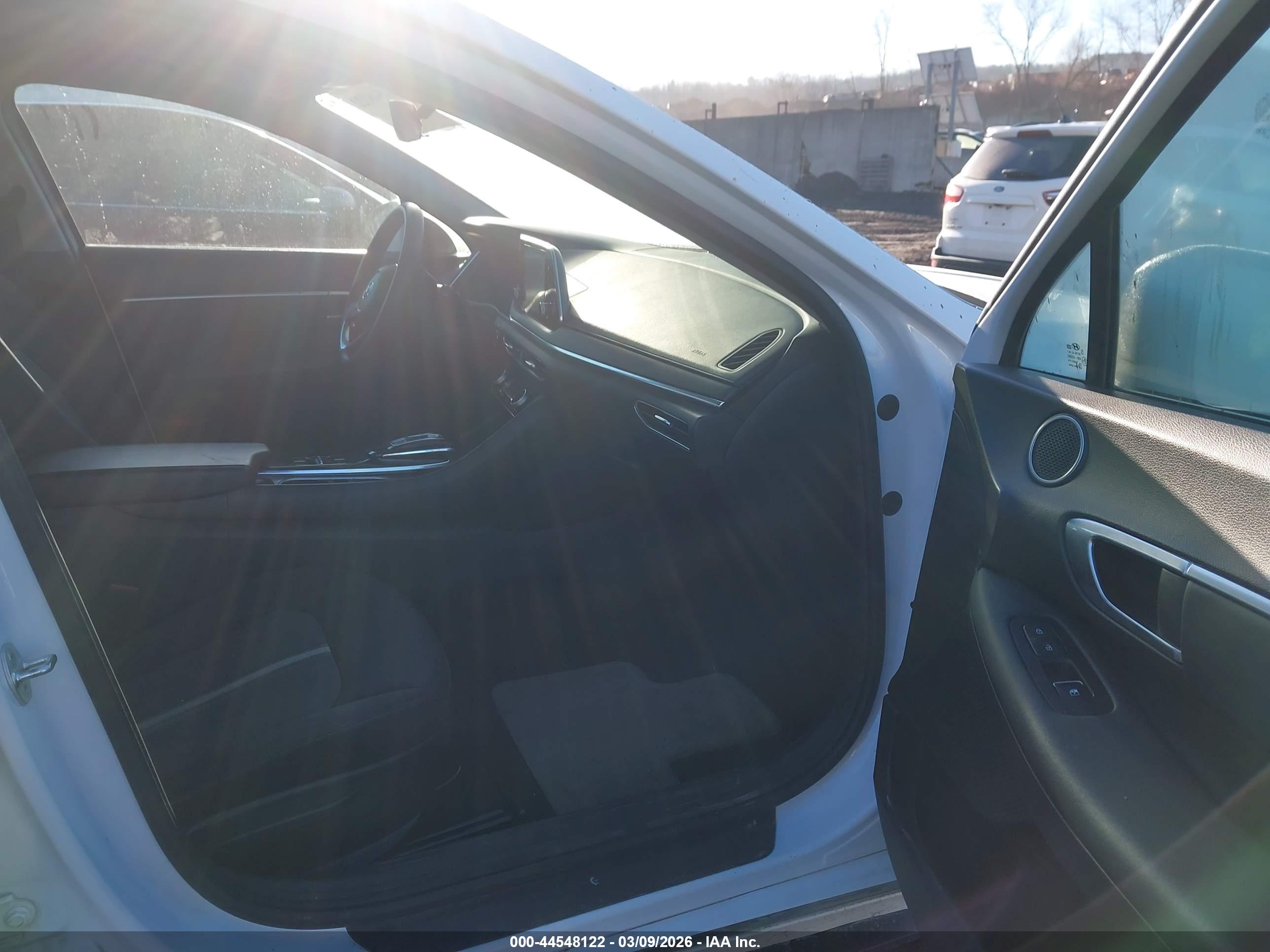 HYUNDAI SONATA image 5