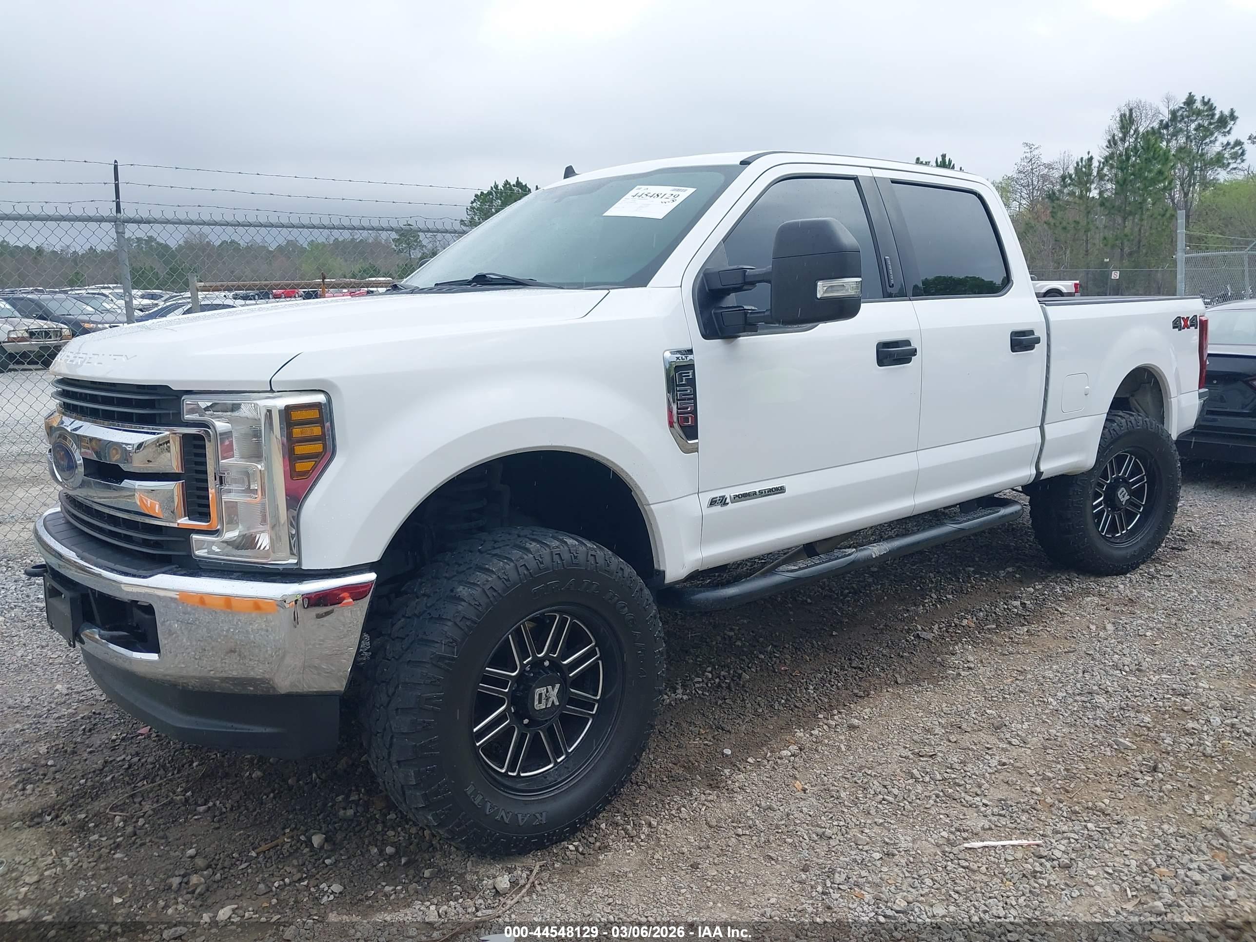 FORD F-250 image 2