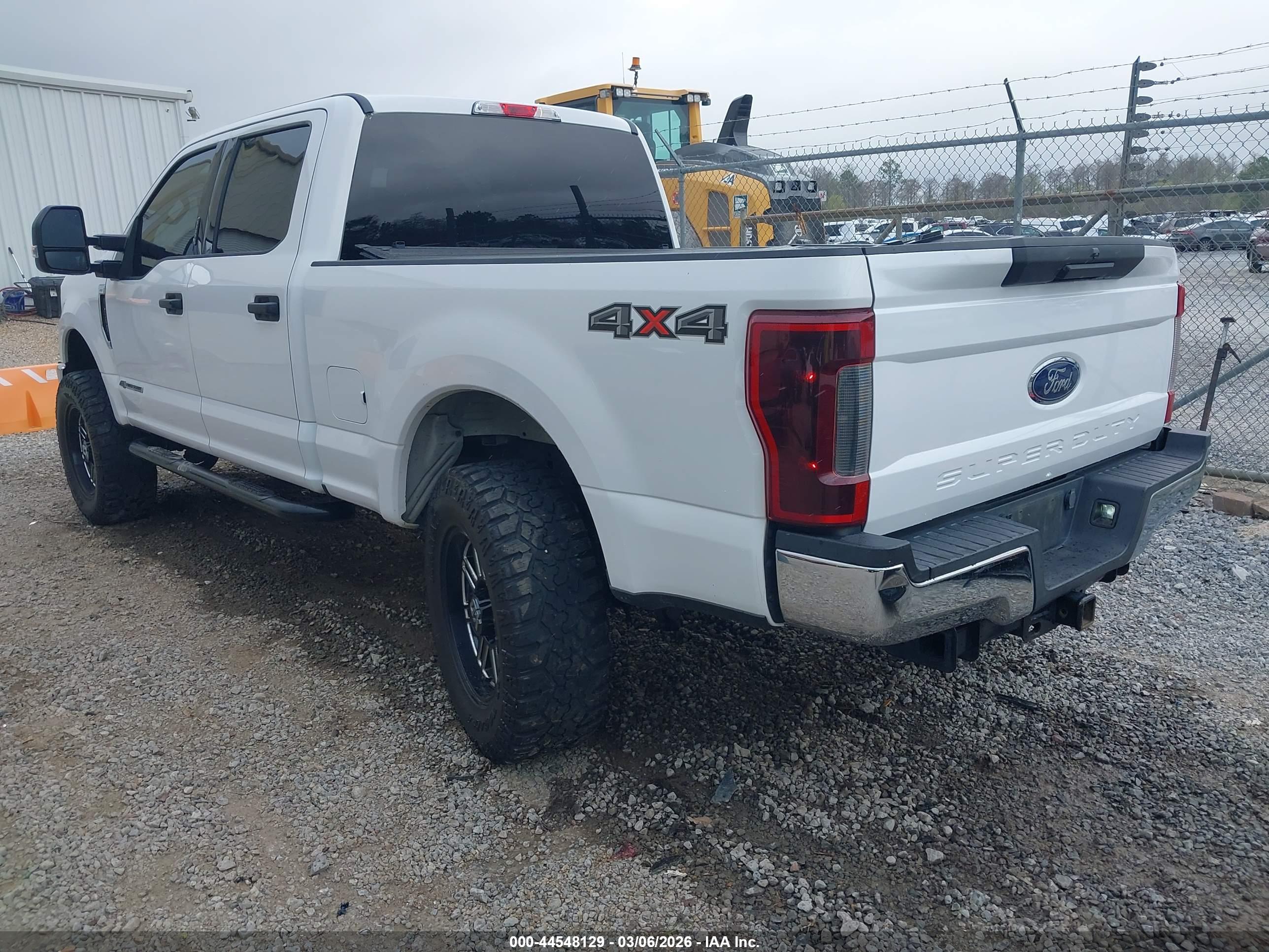 FORD F-250 image 3