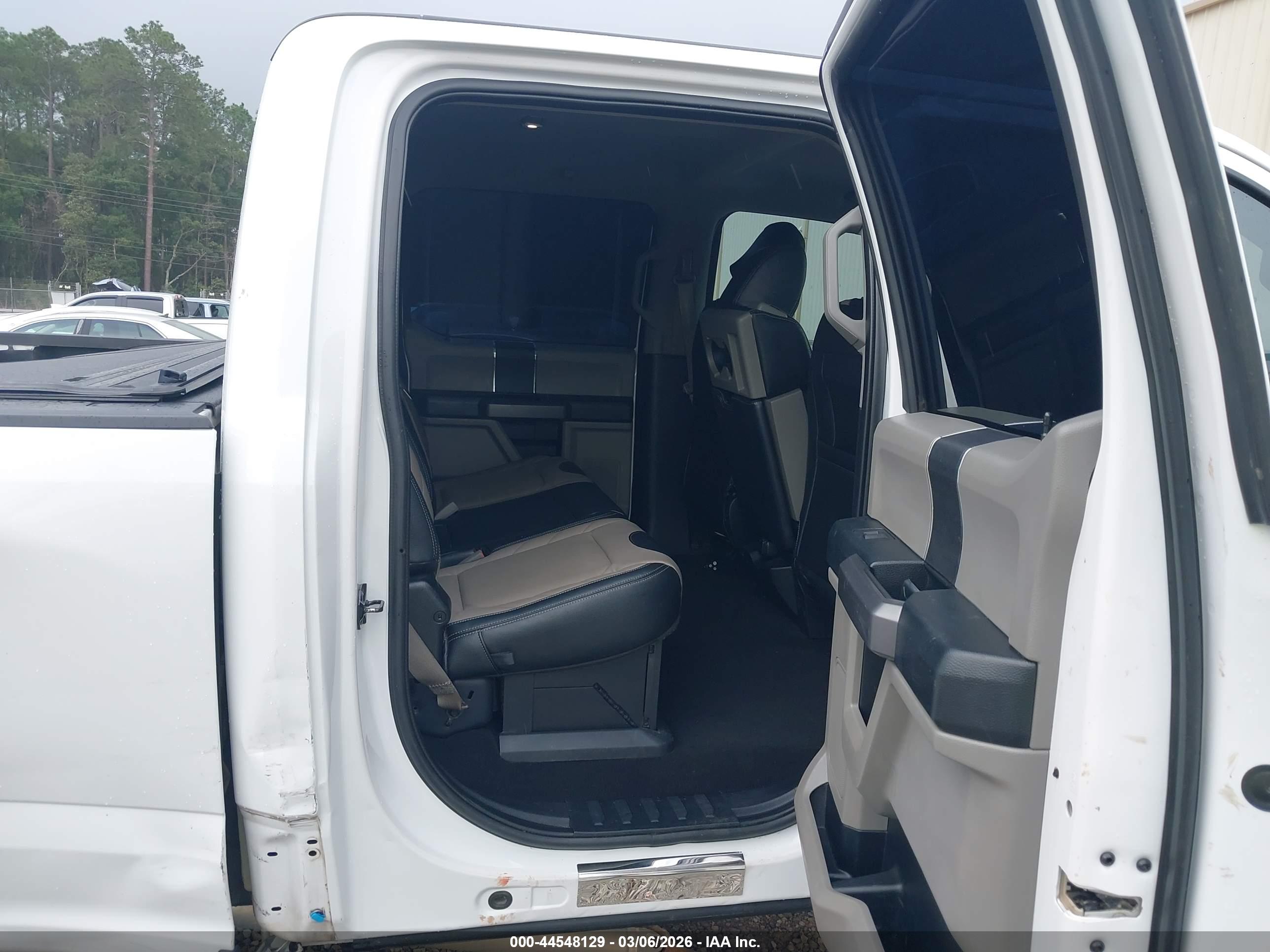 FORD F-250 image 8